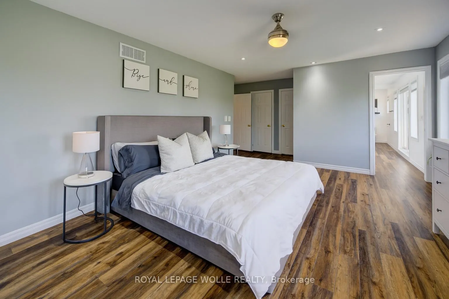 Photo 24 of 23 Schweitzer Crescent, Wellesley — HOMEH