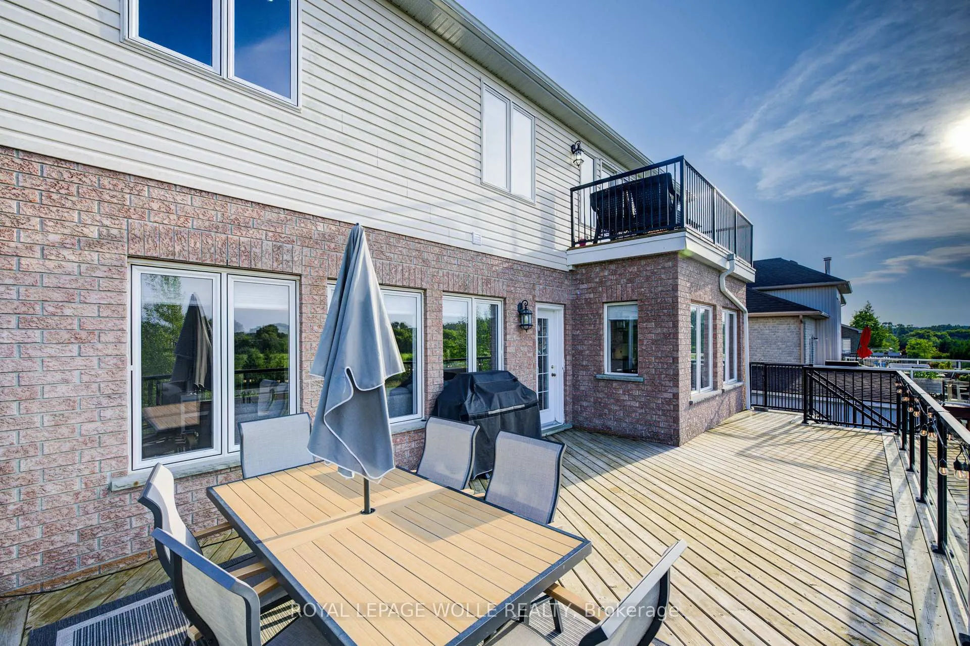 Photo 36 of 23 Schweitzer Crescent, Wellesley — HOMEH