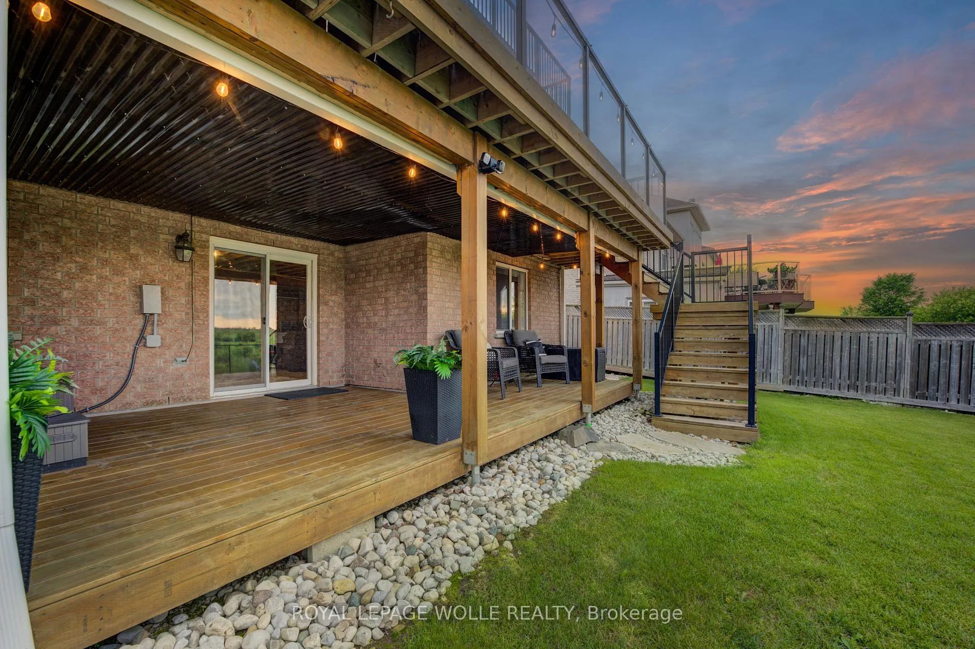 Photo 40 of 23 Schweitzer Crescent, Wellesley — HOMEH