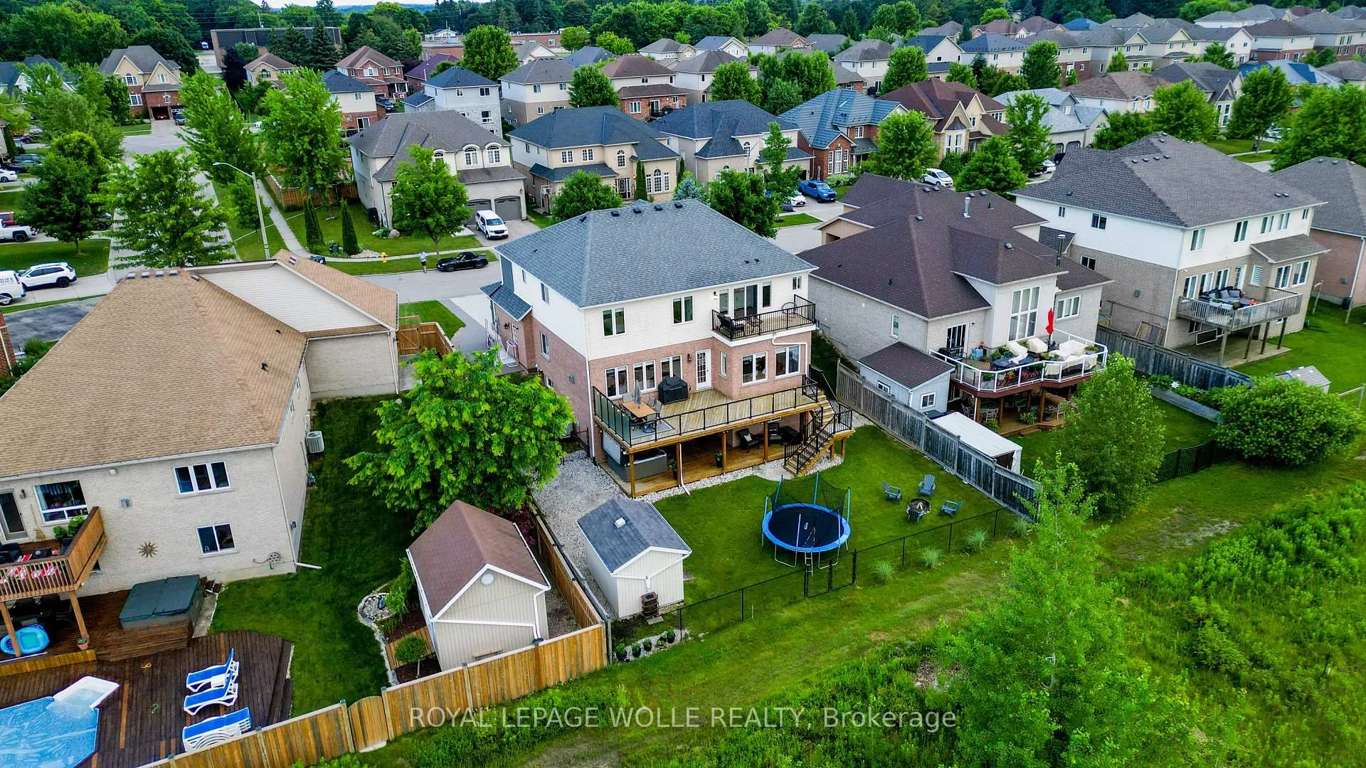 Photo 42 of 23 Schweitzer Crescent, Wellesley — HOMEH