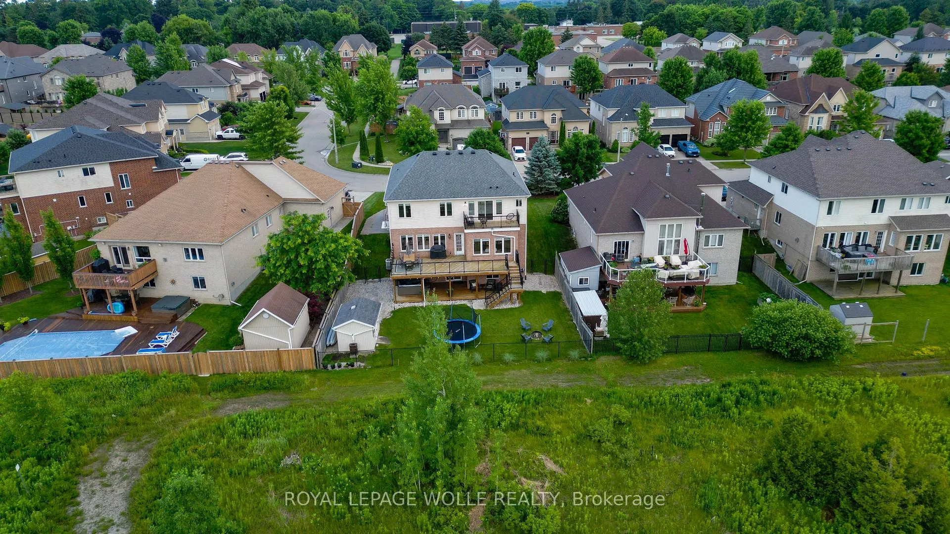 Photo 44 of 23 Schweitzer Crescent, Wellesley — HOMEH