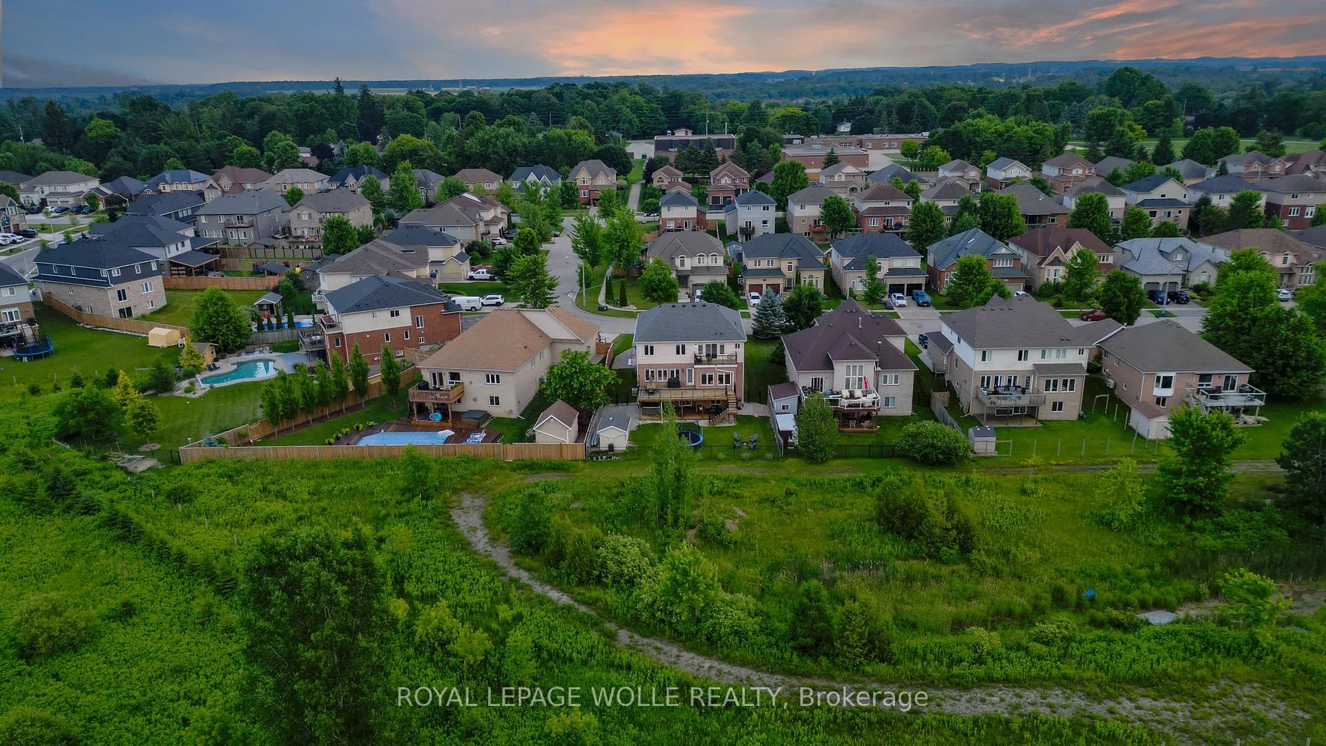 Photo 45 of 23 Schweitzer Crescent, Wellesley — HOMEH