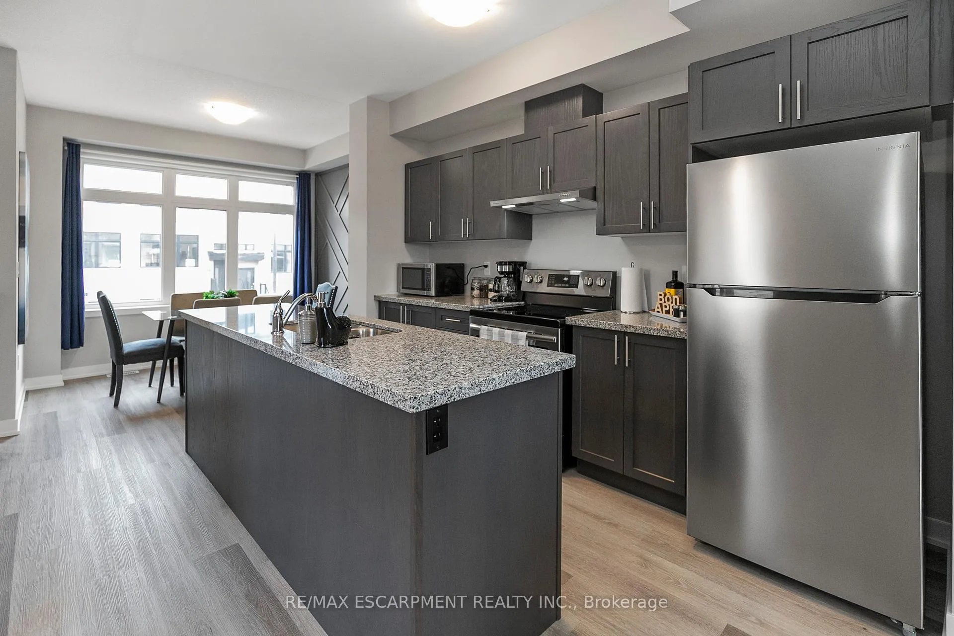 Photo 10 of Unit 24, 527 Shaver Road, Hamilton, Ancaster — HOMEH