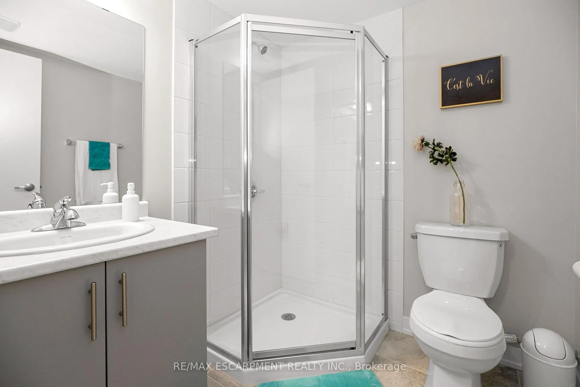 Photo 15 of Unit 24, 527 Shaver Road, Hamilton, Ancaster — HOMEH