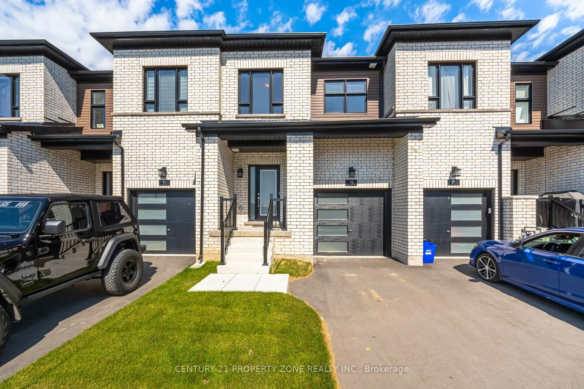 Photo 1 of 19 Evergreen Terrace S, Barrie, Painswick South — HOMEH