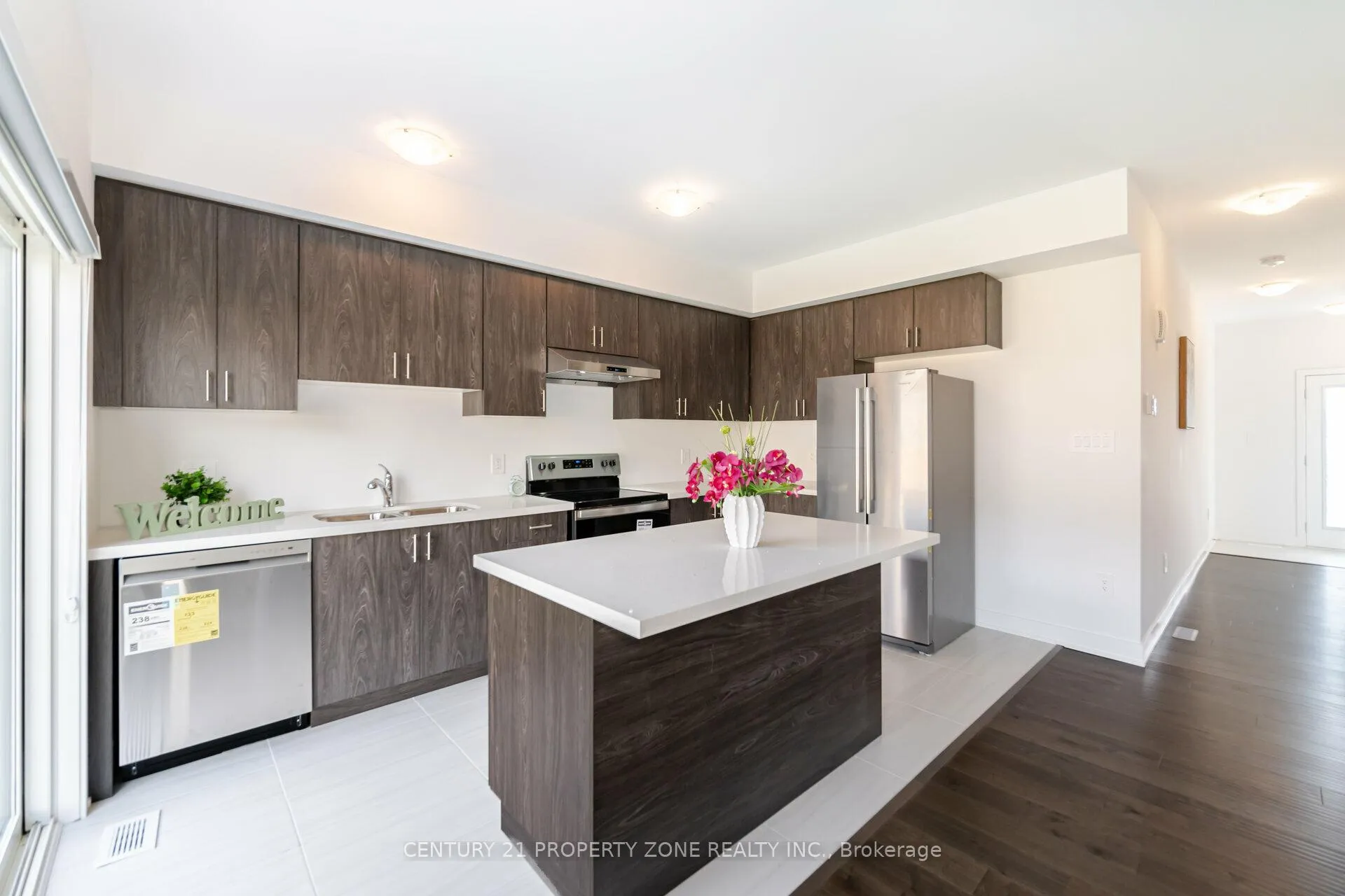 Photo 11 of 19 Evergreen Terrace S, Barrie, Painswick South — HOMEH