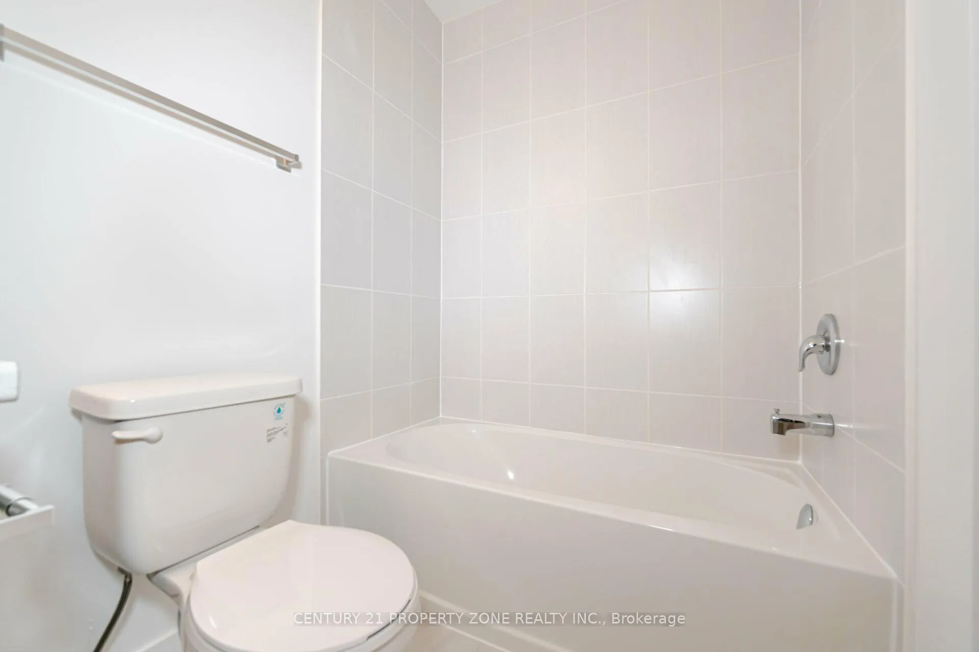 Photo 21 of 19 Evergreen Terrace S, Barrie, Painswick South — HOMEH