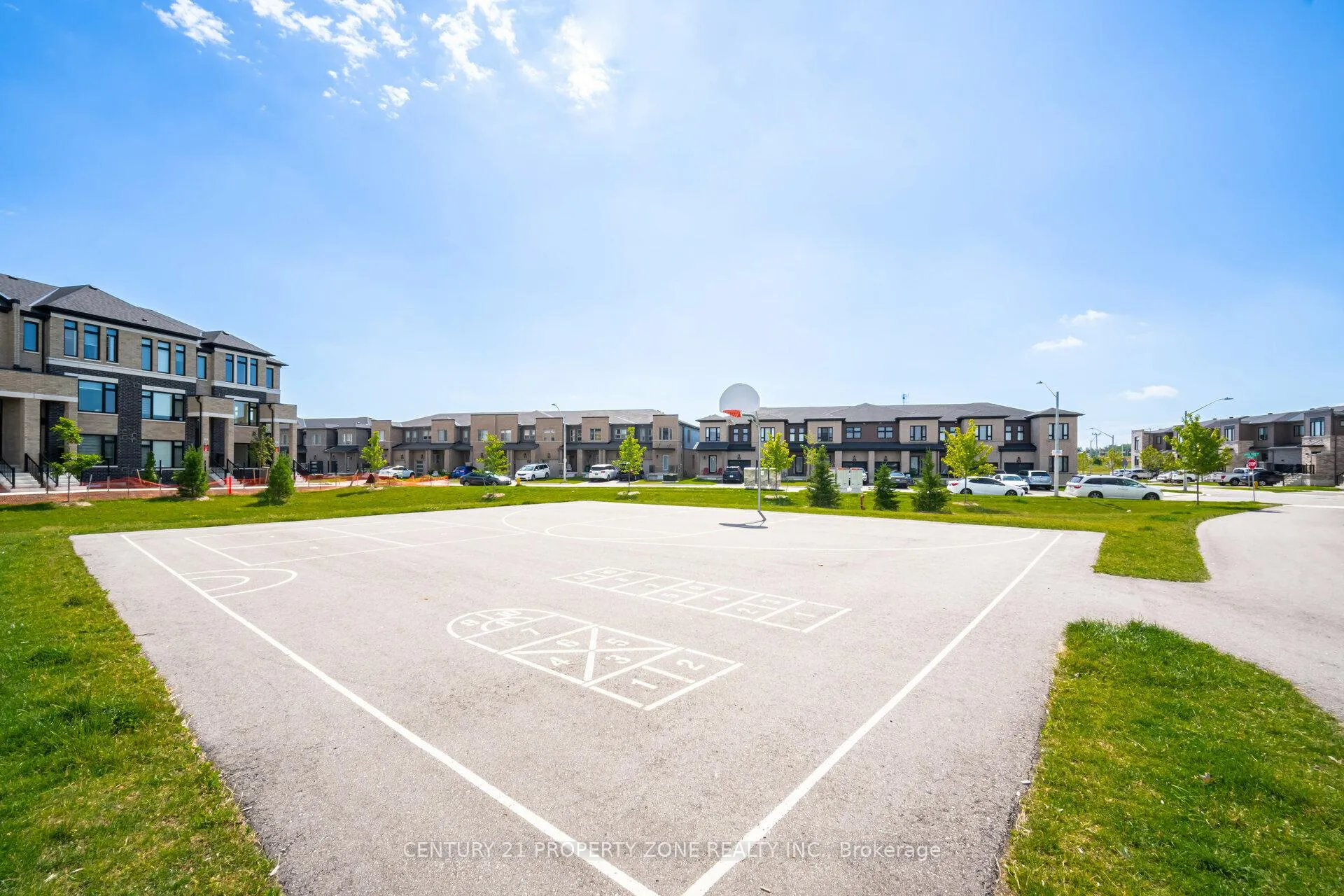 Photo 35 of 19 Evergreen Terrace S, Barrie, Painswick South — HOMEH
