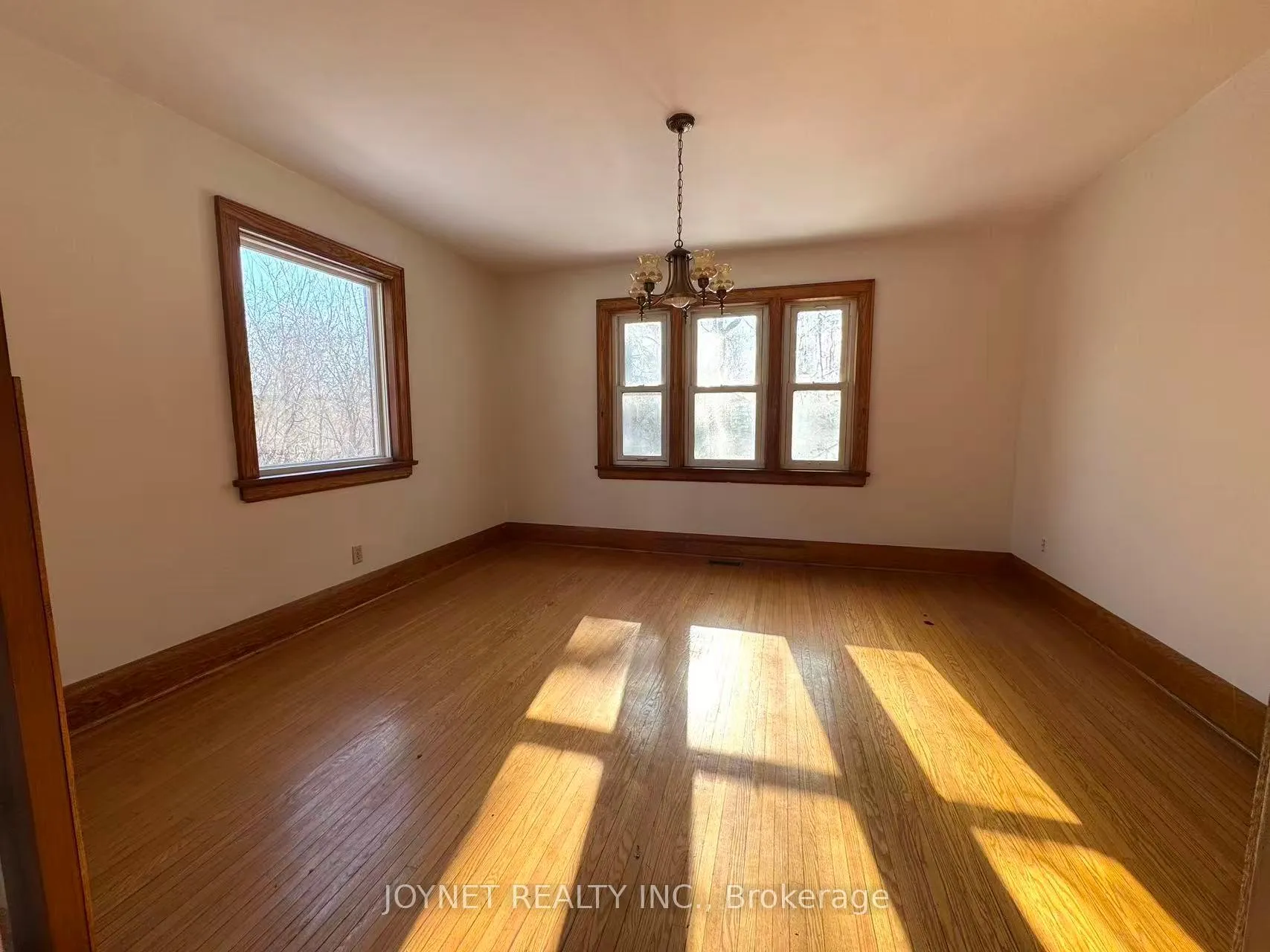 Photo 10 of 17 Eckardt Avenue, Markham, Unionville — HOMEH