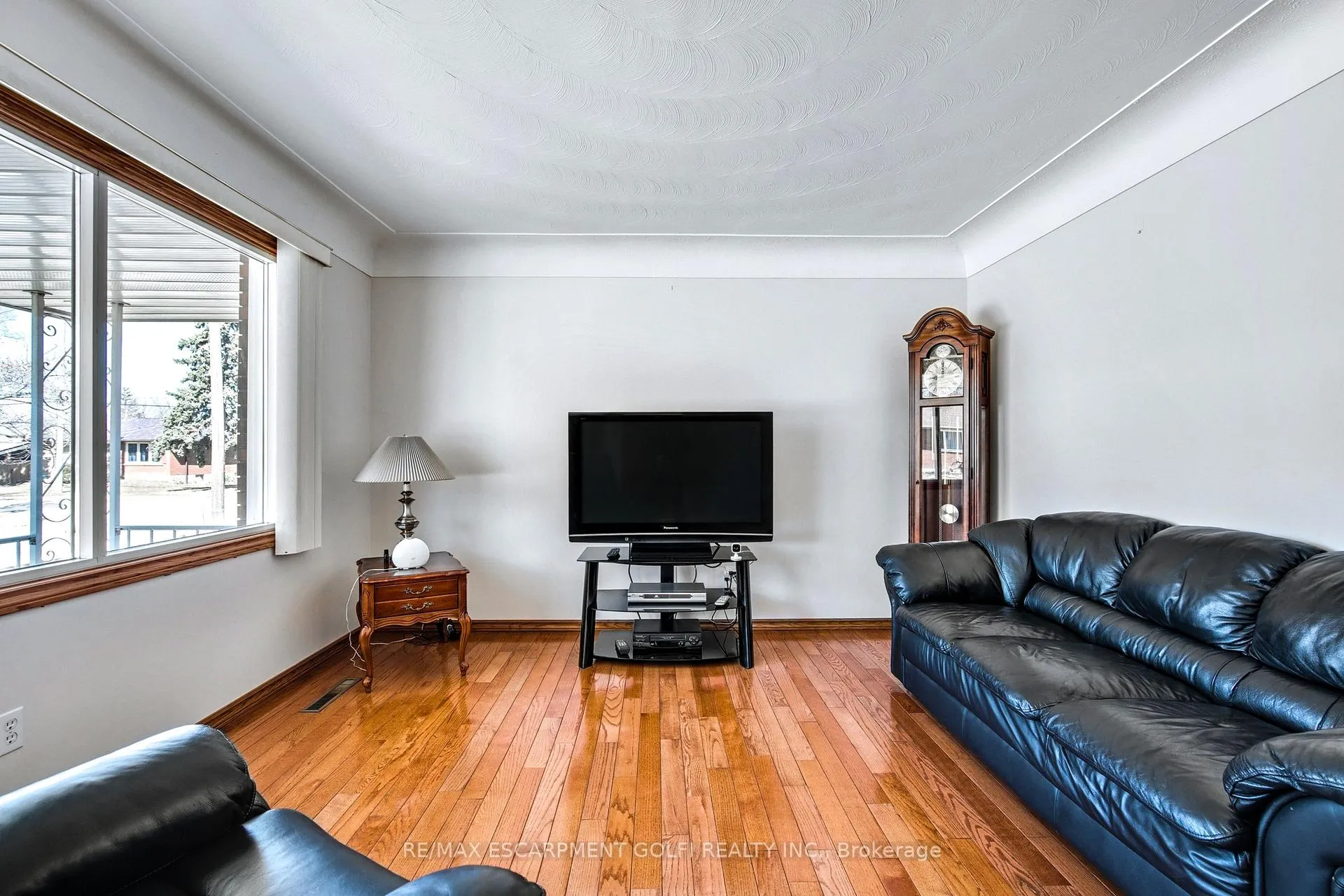 Photo 8 of 159 West 26TH Street, Hamilton, Westcliffe — HOMEH