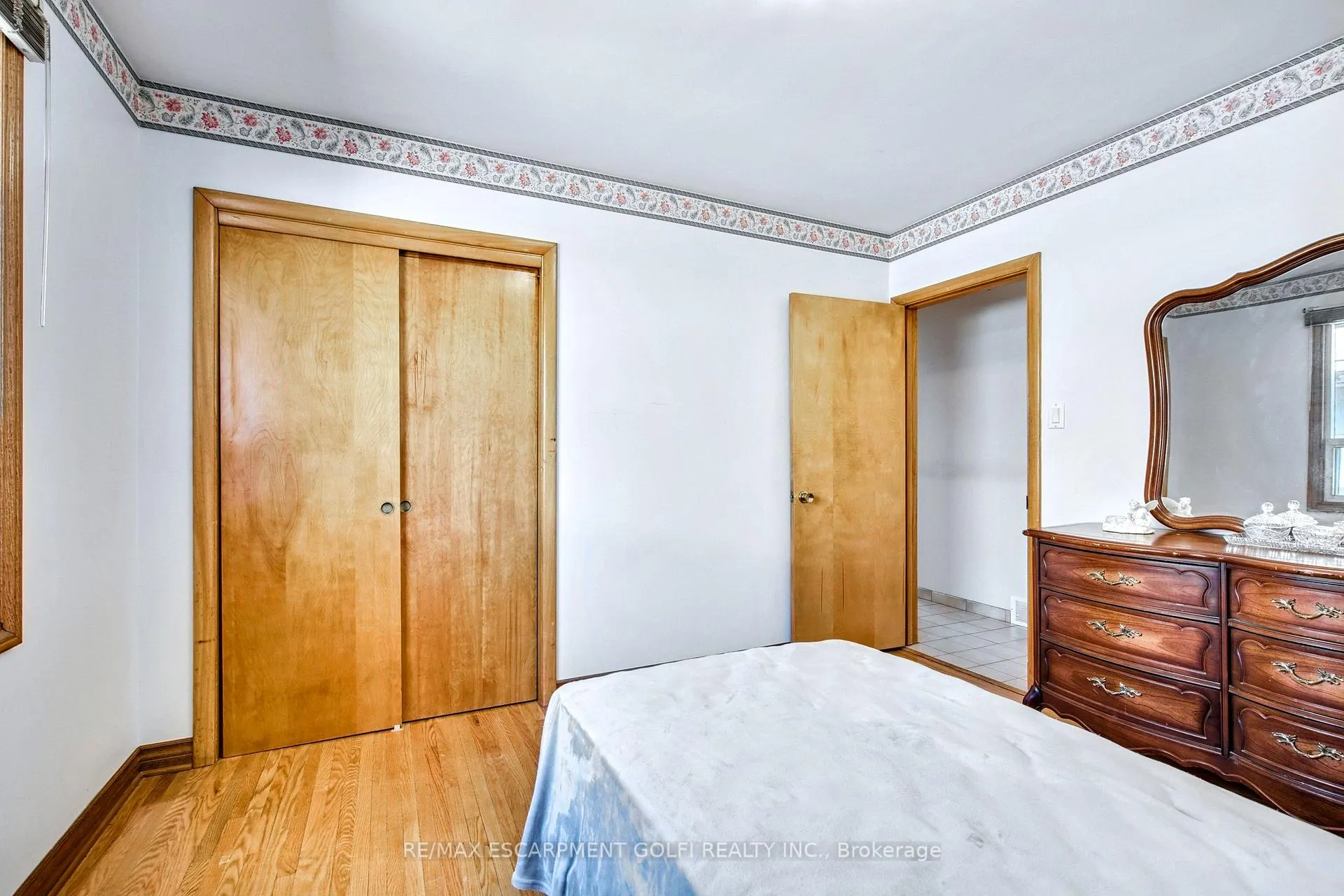 Photo 19 of 159 West 26TH Street, Hamilton, Westcliffe — HOMEH