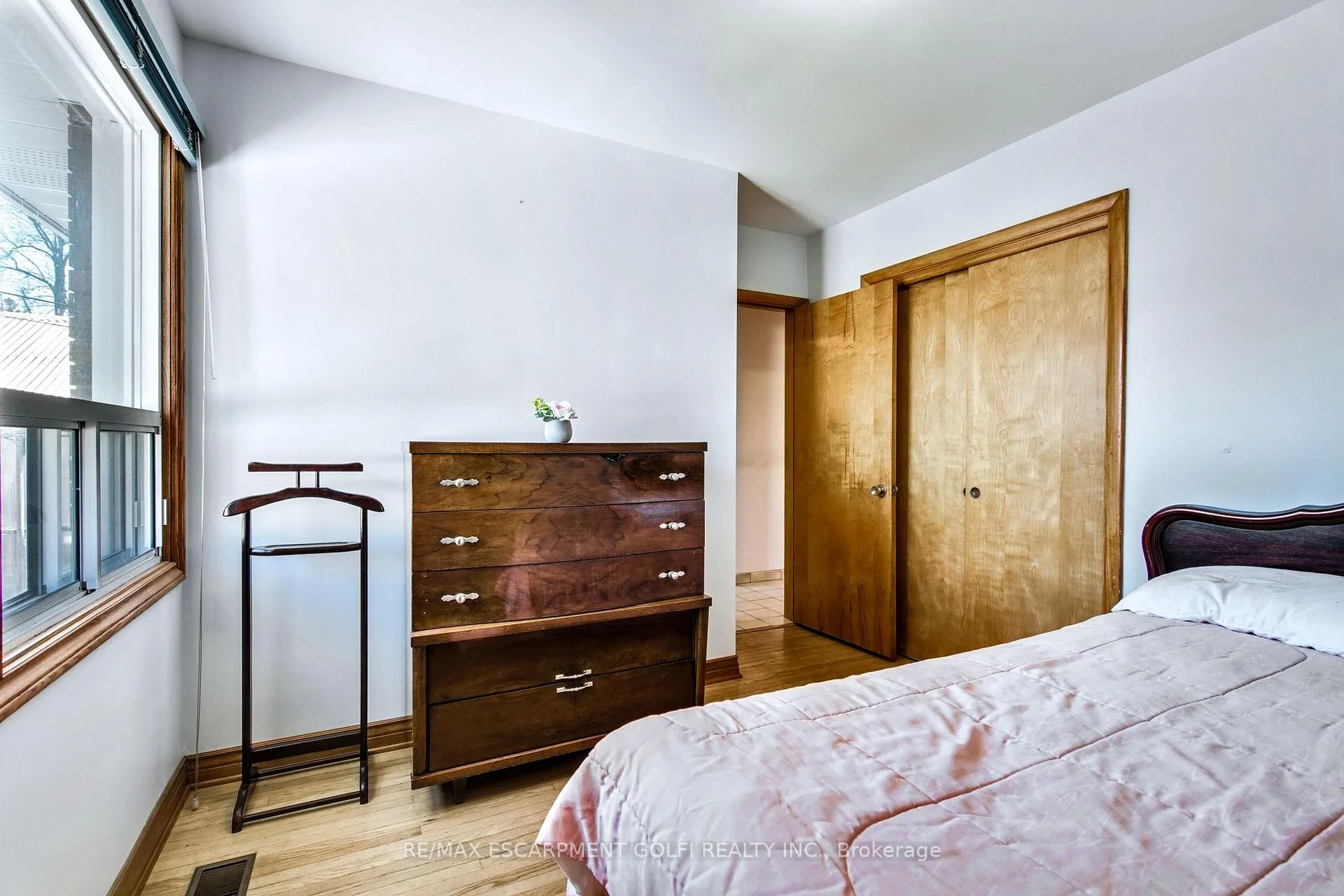 Photo 21 of 159 West 26TH Street, Hamilton, Westcliffe — HOMEH