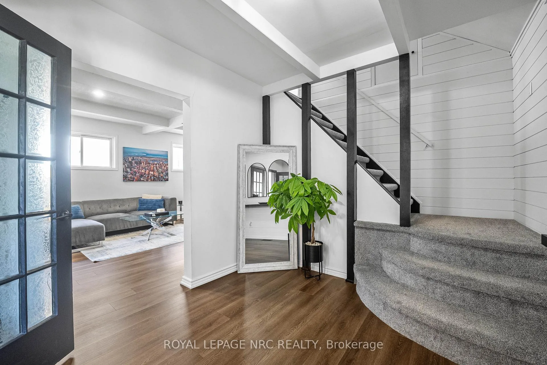 Photo 4 of 39 Richmond Avenue, St. Catharines, E. Chester — HOMEH