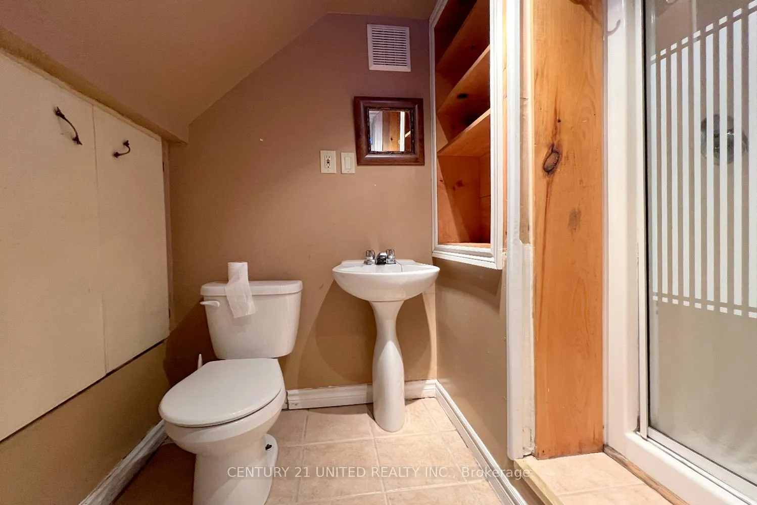 Photo 20 of 28 Weller Crescent, Peterborough, Monaghan Ward 2 — HOMEH