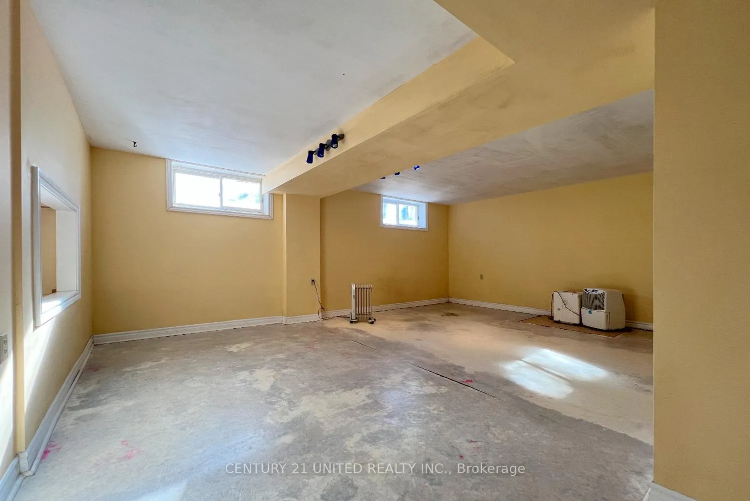 Photo 21 of 28 Weller Crescent, Peterborough, Monaghan Ward 2 — HOMEH