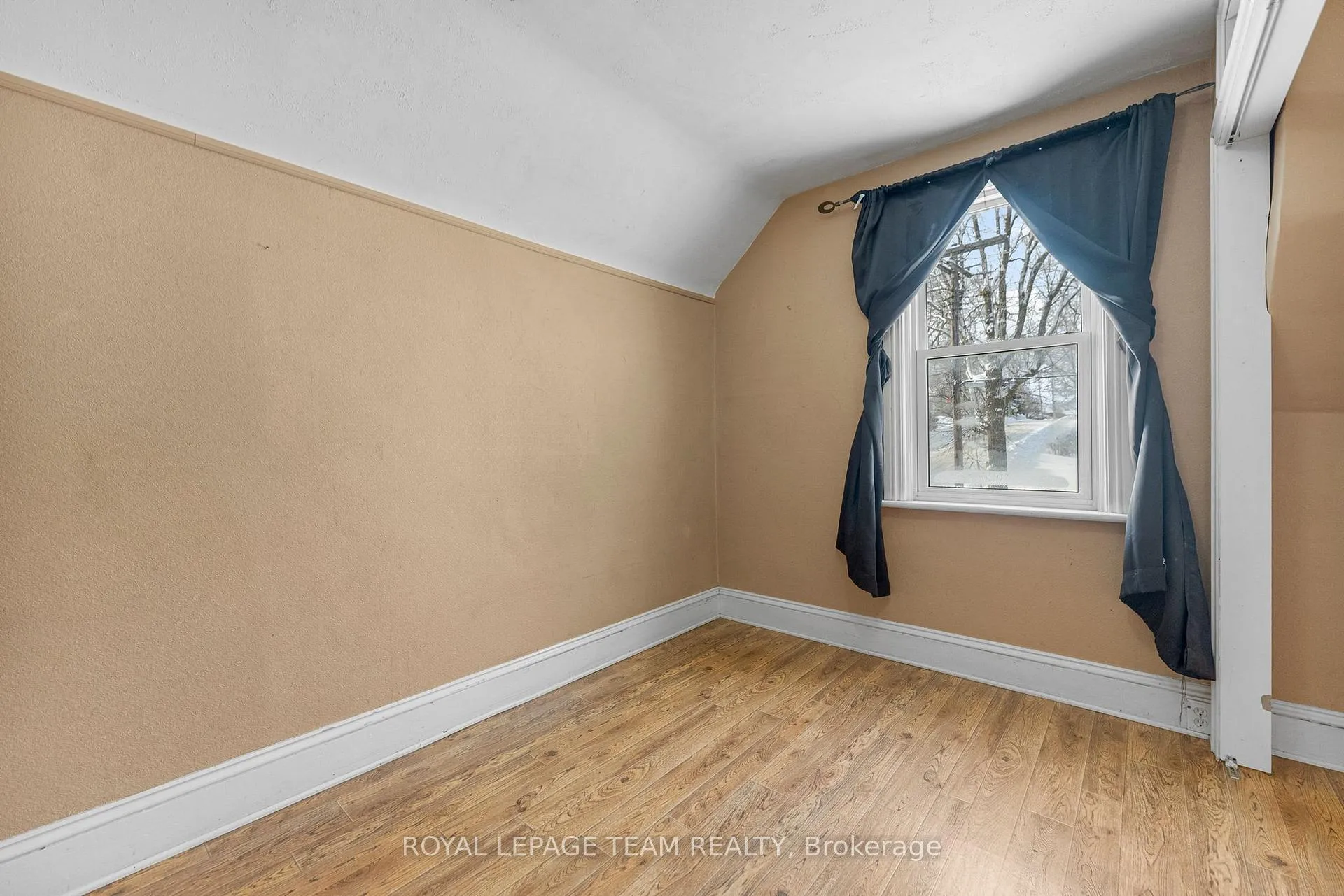Photo 21 of 48 Havey Street, Arnprior — HOMEH