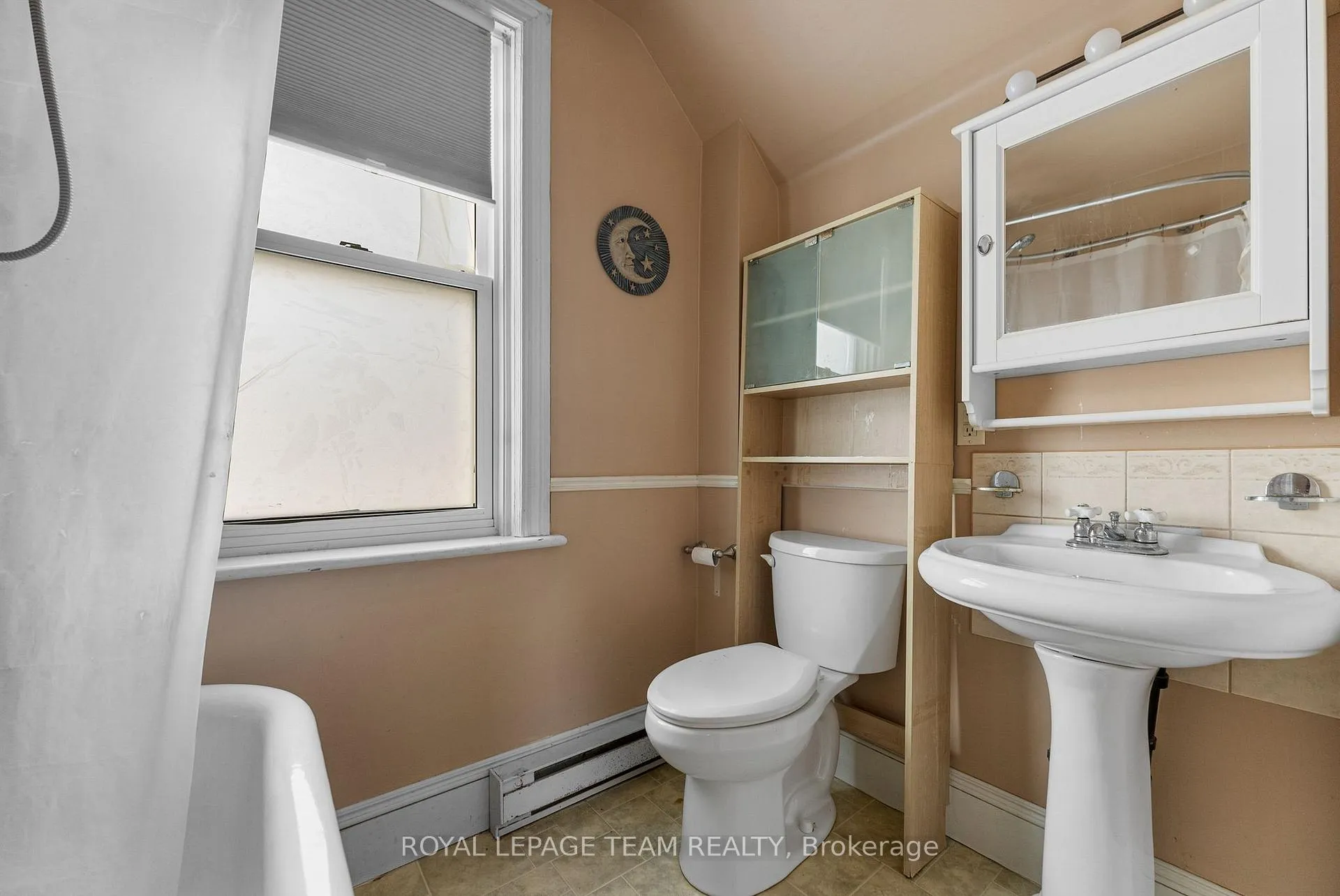 Photo 24 of 48 Havey Street, Arnprior — HOMEH