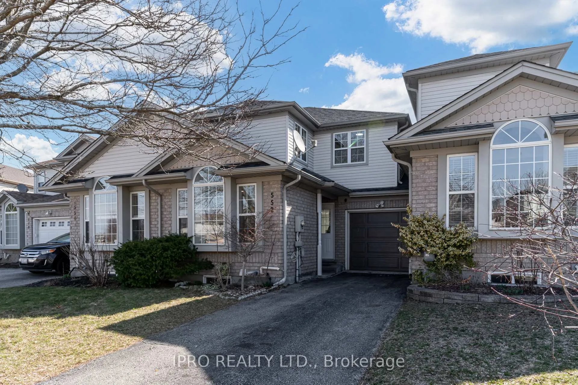 Photo 2 of 552 Dansbury Drive, Waterloo — HOMEH
