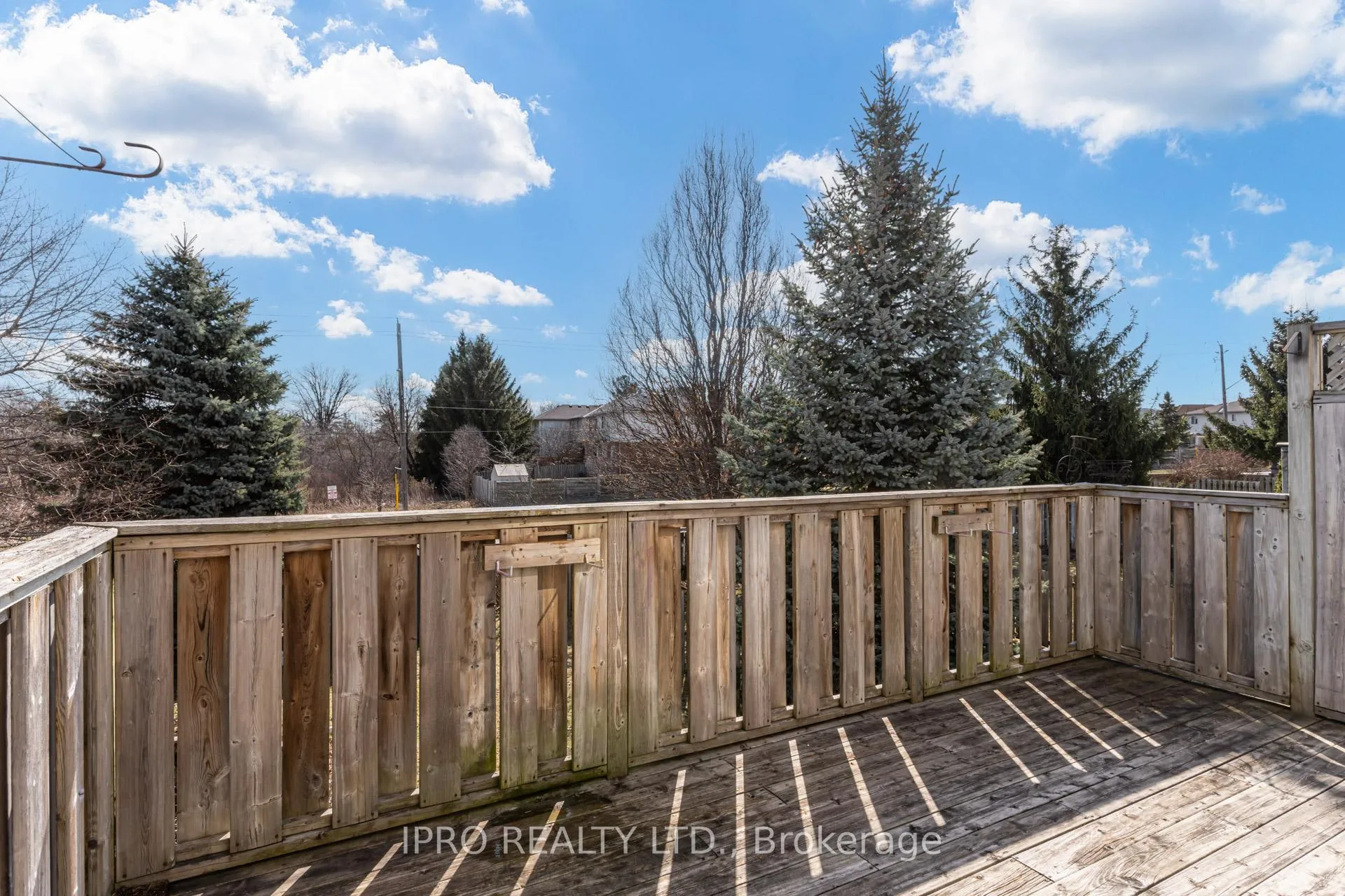 Photo 24 of 552 Dansbury Drive, Waterloo — HOMEH