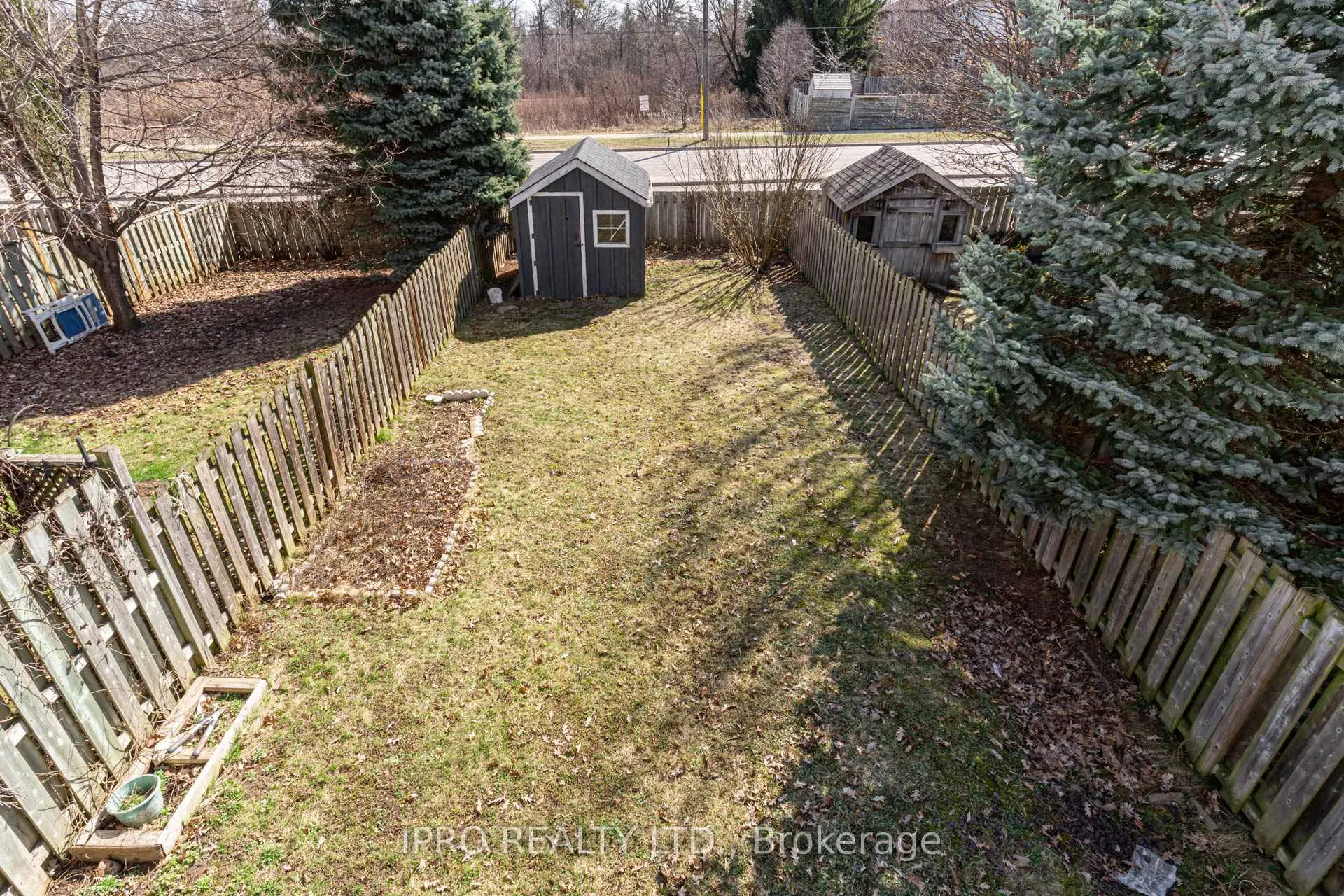 Photo 26 of 552 Dansbury Drive, Waterloo — HOMEH
