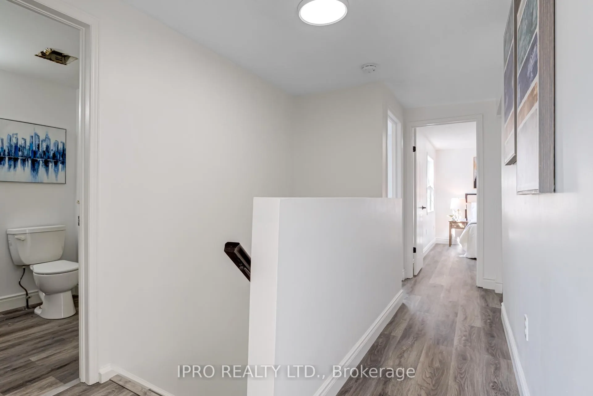 Photo 29 of 552 Dansbury Drive, Waterloo — HOMEH
