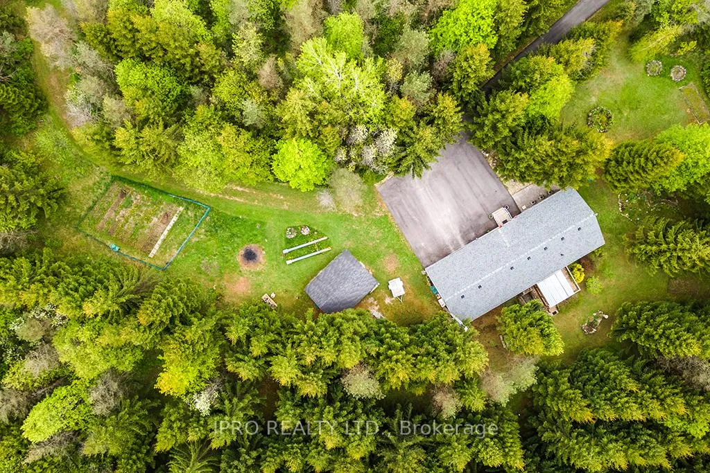 Photo 25 of 604102 Sideroad 60, Chatsworth — HOMEH