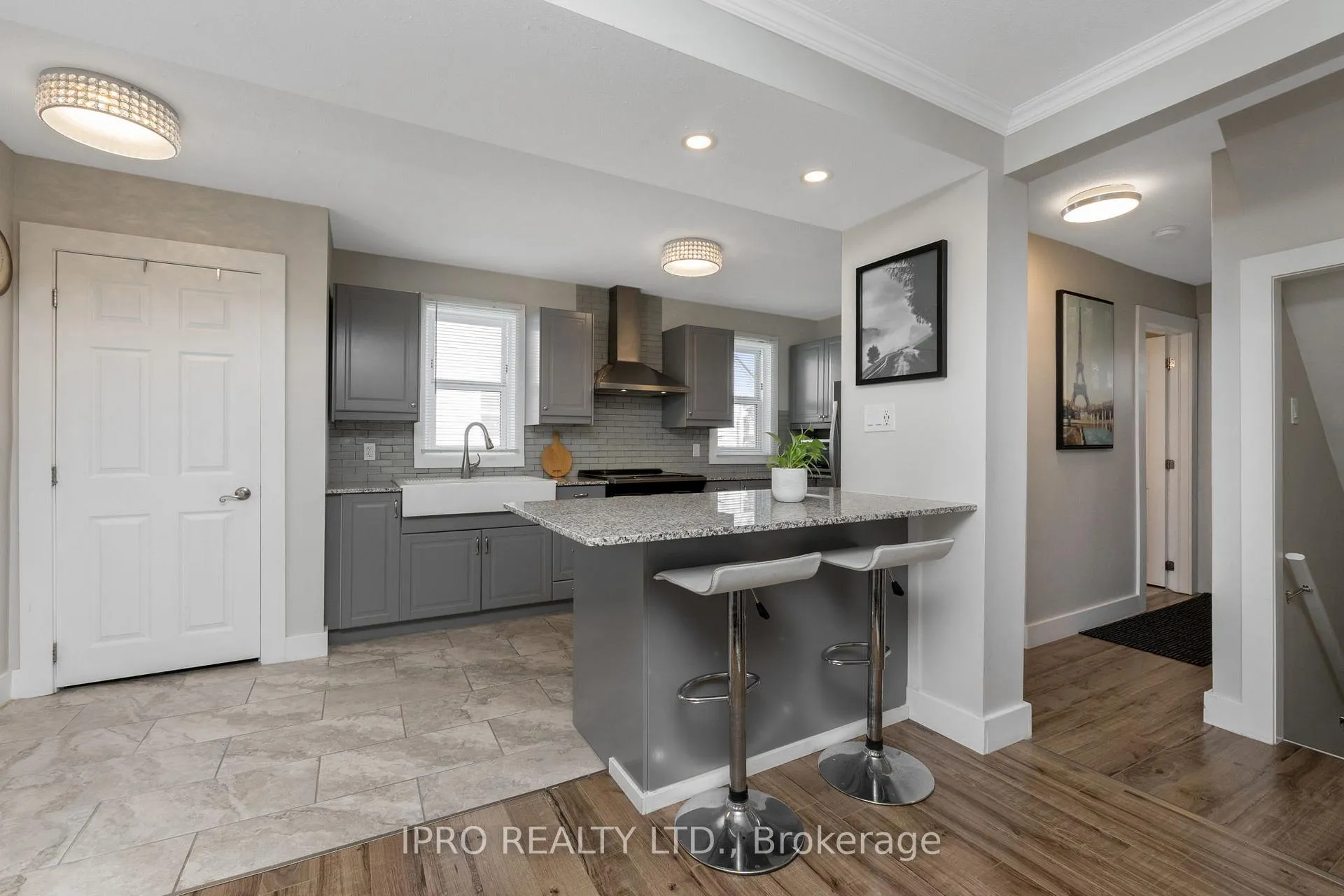 Photo 4 of 74 Armstrong Avenue, Hamilton, McQuesten — HOMEH