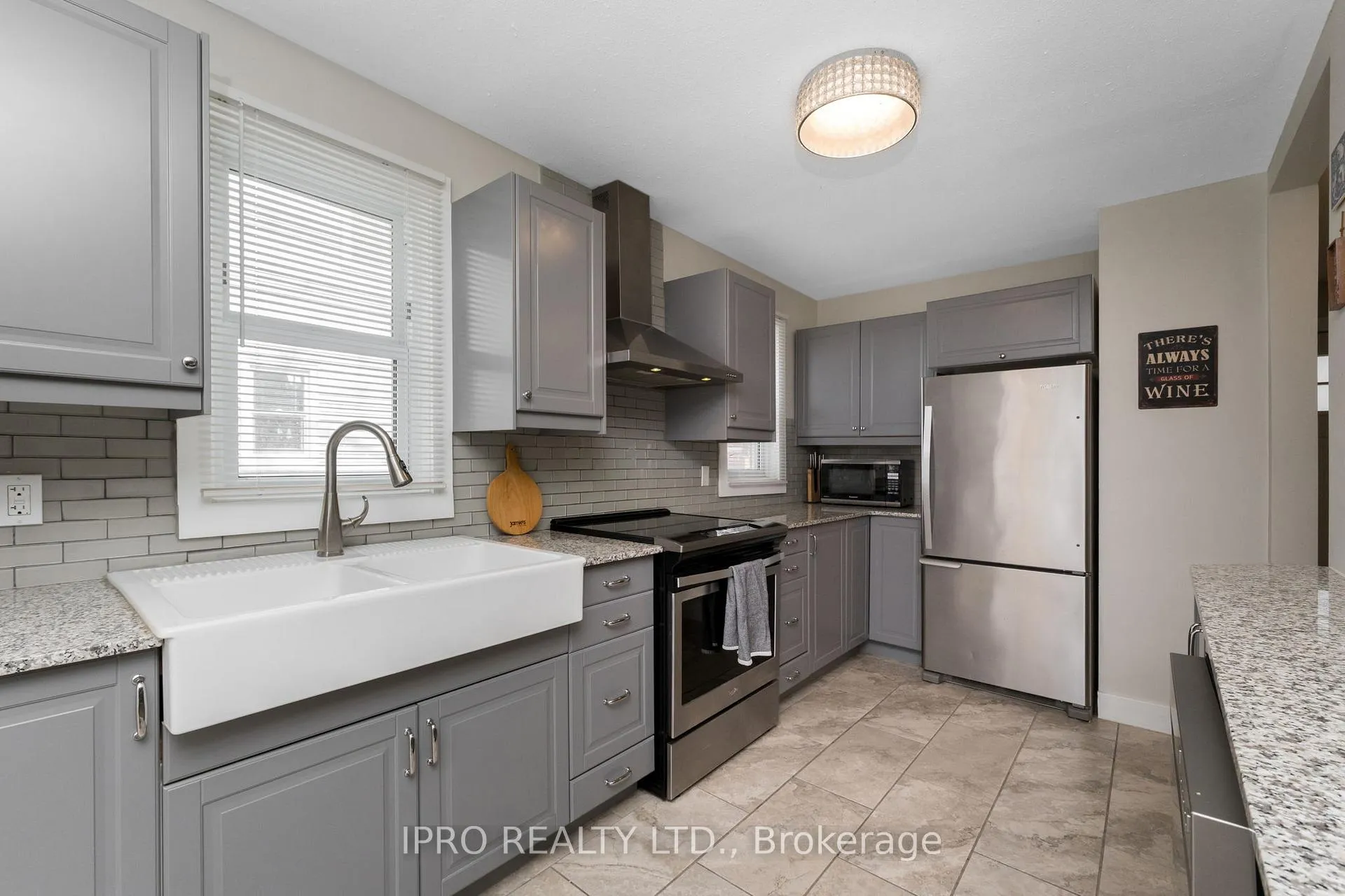 Photo 6 of 74 Armstrong Avenue, Hamilton, McQuesten — HOMEH