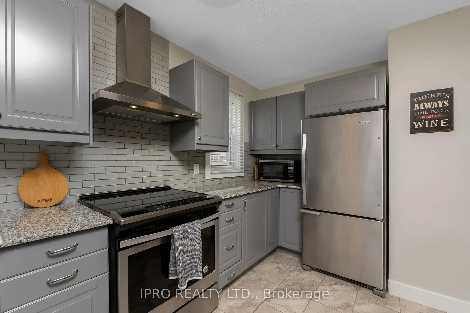 Photo 7 of 74 Armstrong Avenue, Hamilton, McQuesten — HOMEH