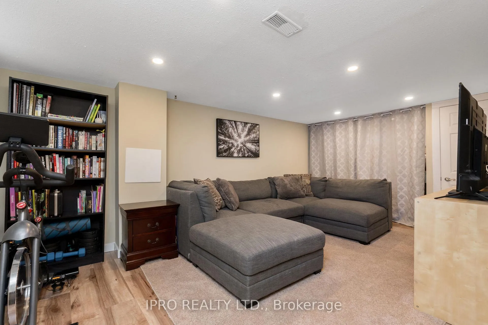 Photo 19 of 74 Armstrong Avenue, Hamilton, McQuesten — HOMEH