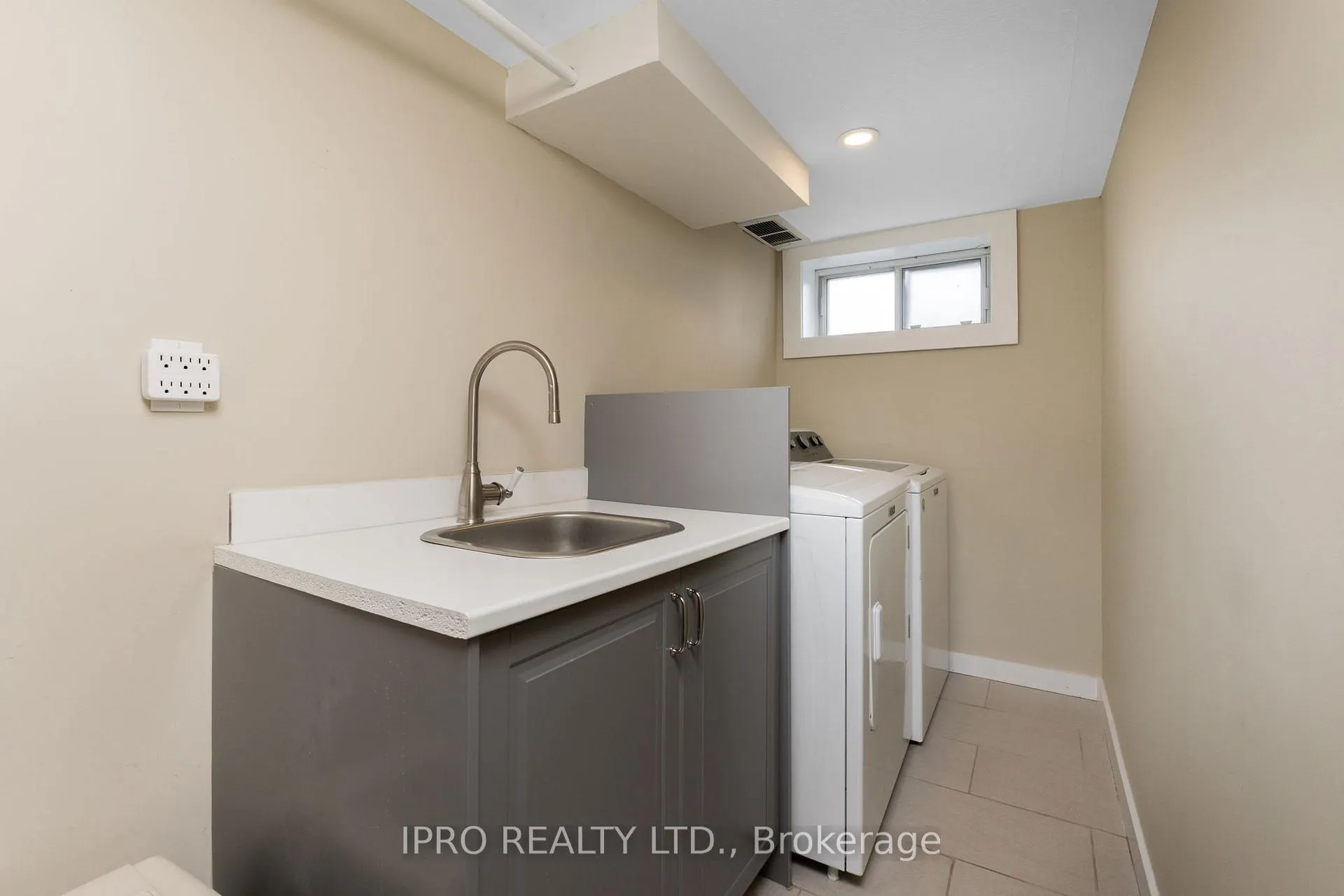 Photo 21 of 74 Armstrong Avenue, Hamilton, McQuesten — HOMEH