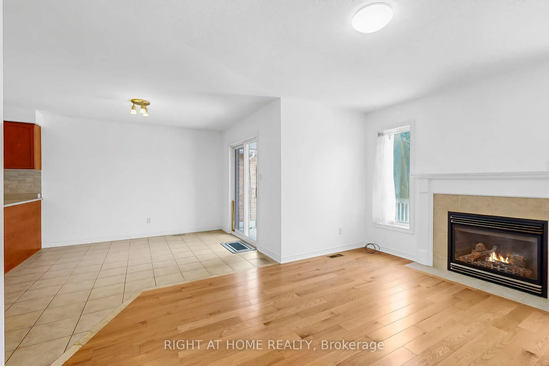 Photo 12 of 56 Elmwood Avenue, Brock, Beaverton — HOMEH