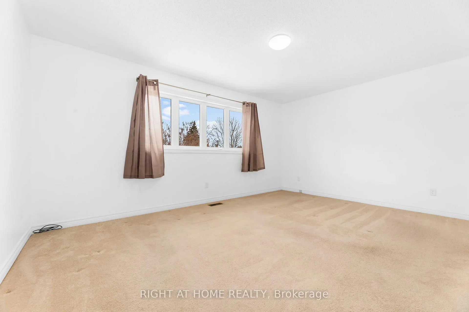 Photo 18 of 56 Elmwood Avenue, Brock, Beaverton — HOMEH
