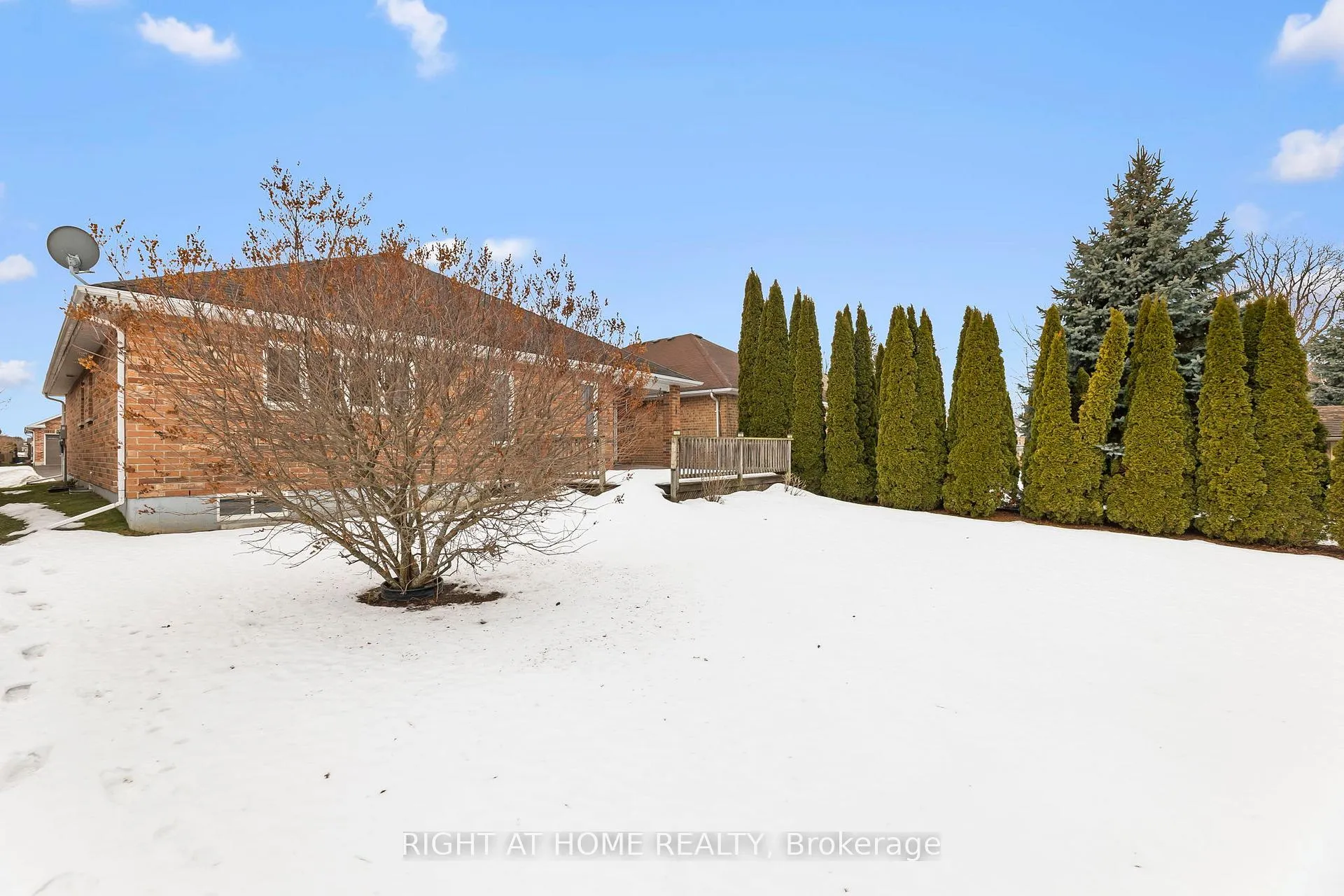Photo 28 of 56 Elmwood Avenue, Brock, Beaverton — HOMEH