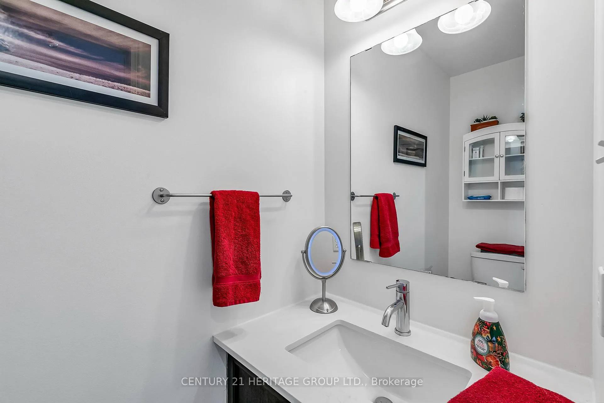 Photo 5 of 82 Smith Street, New Tecumseth, Alliston — HOMEH