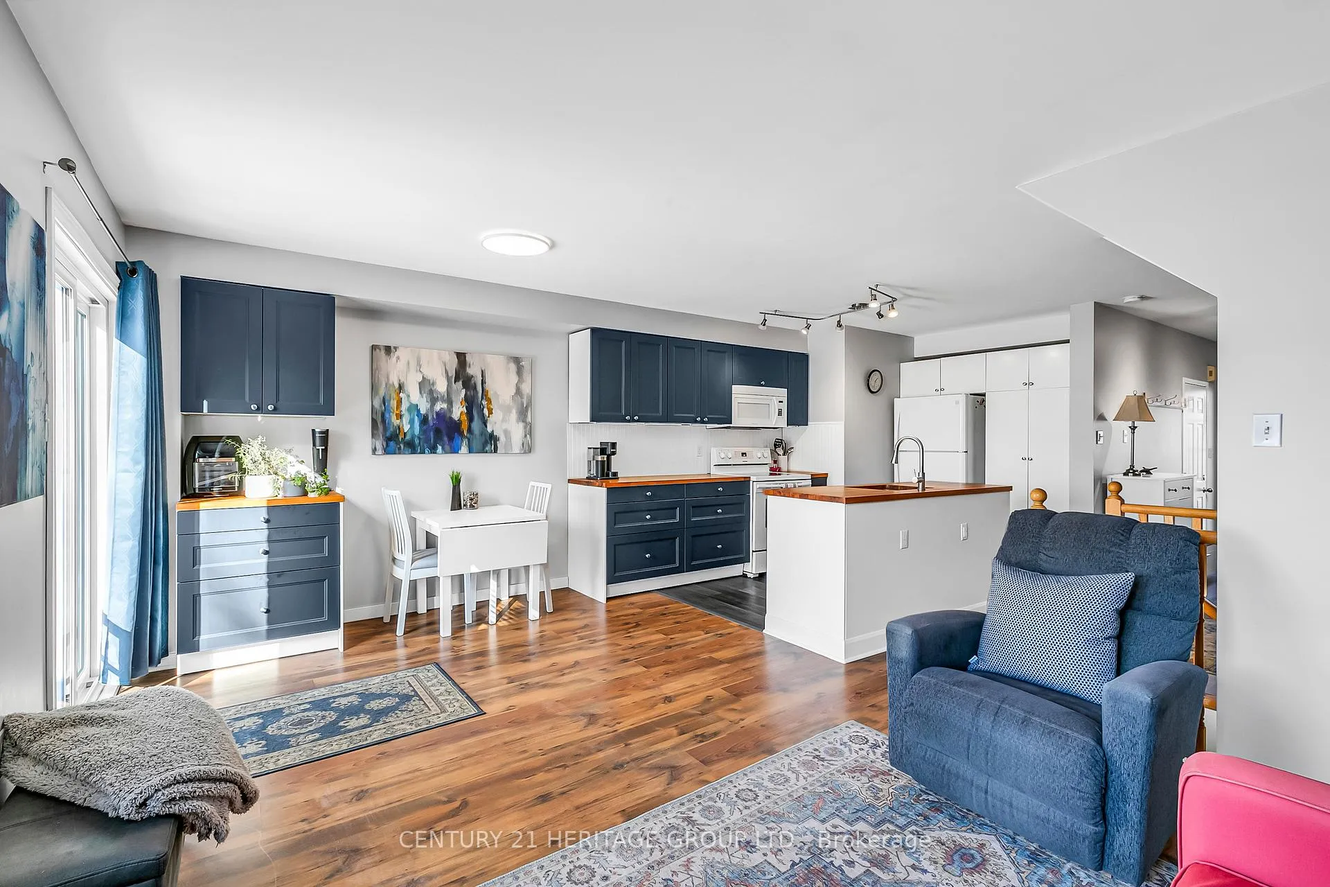 Photo 9 of 82 Smith Street, New Tecumseth, Alliston — HOMEH