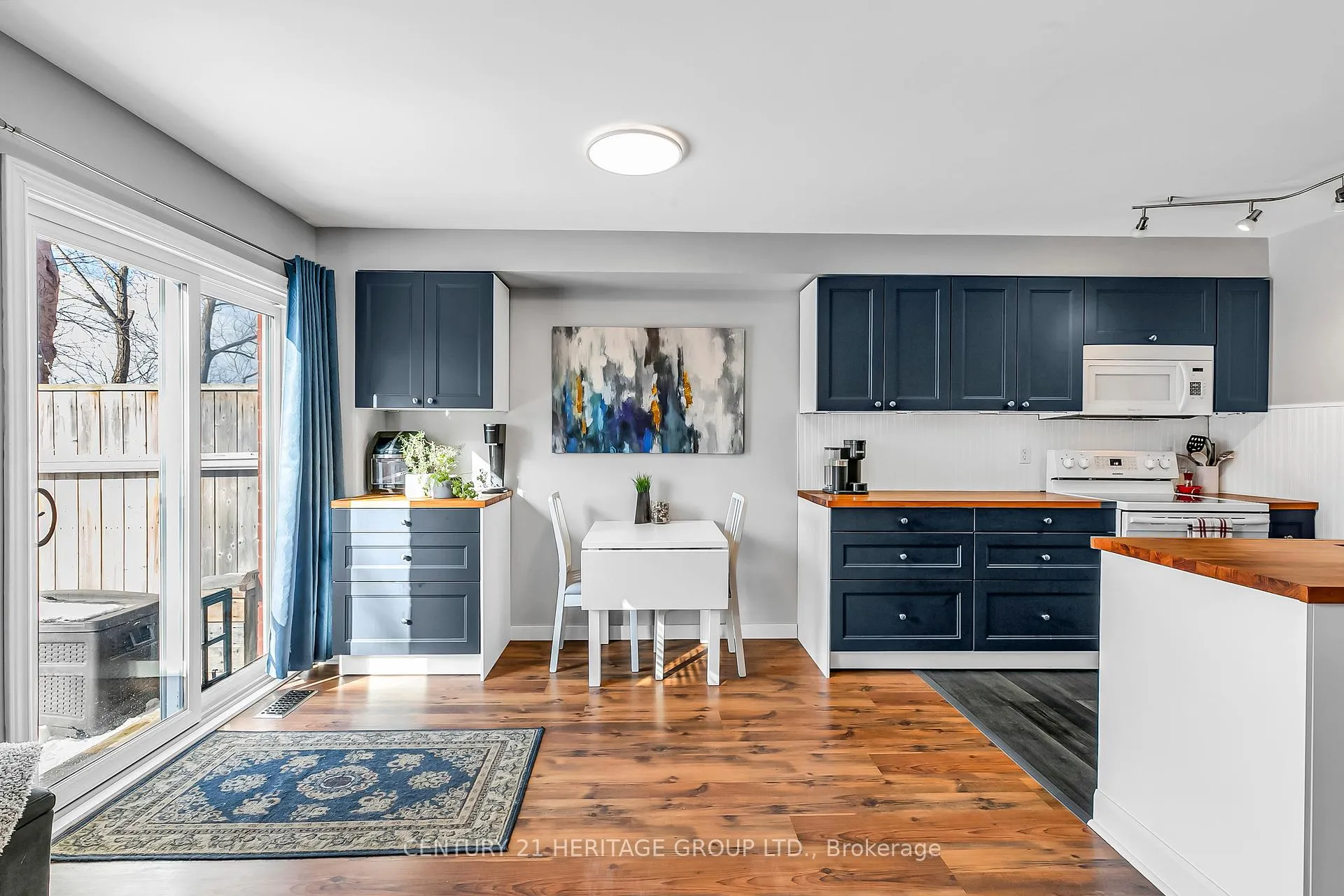 Photo 10 of 82 Smith Street, New Tecumseth, Alliston — HOMEH