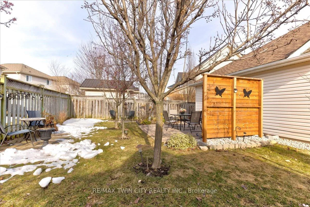 Photo 41 of 19 Waffler Crescent, Cambridge — HOMEH