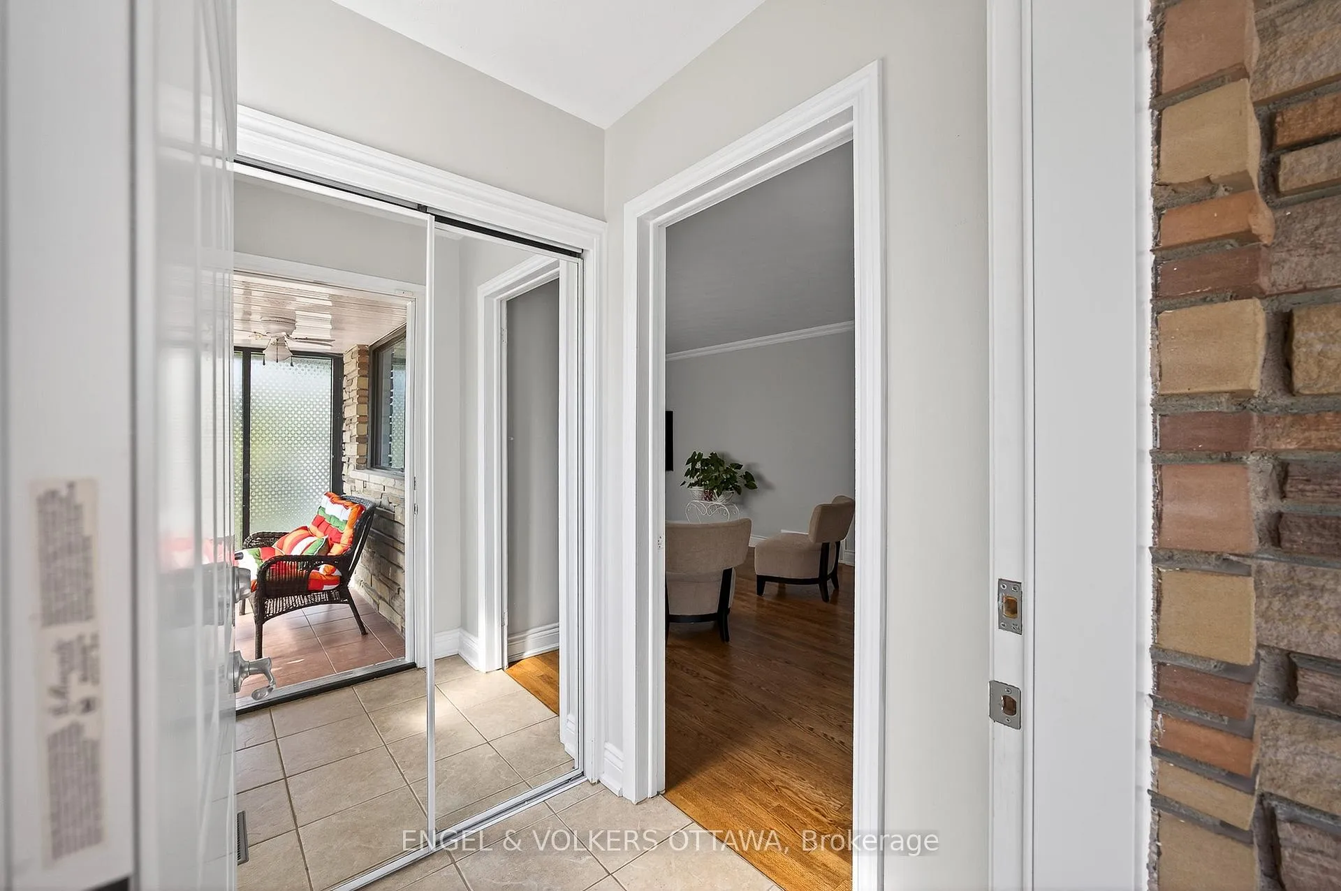 Photo 4 of 1291 Notting Hill Avenue, Ottawa, Ellwood — HOMEH