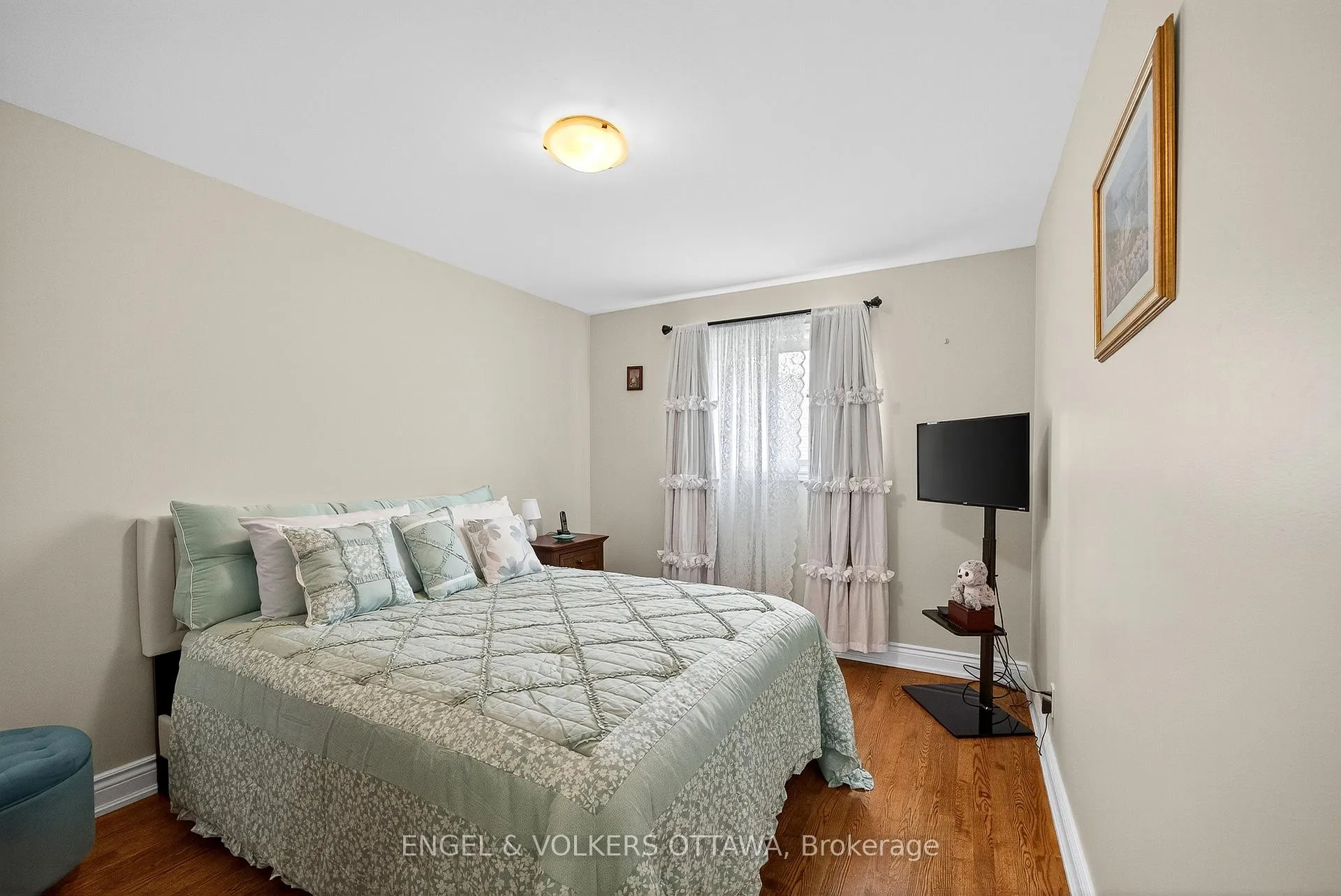 Photo 18 of 1291 Notting Hill Avenue, Ottawa, Ellwood — HOMEH