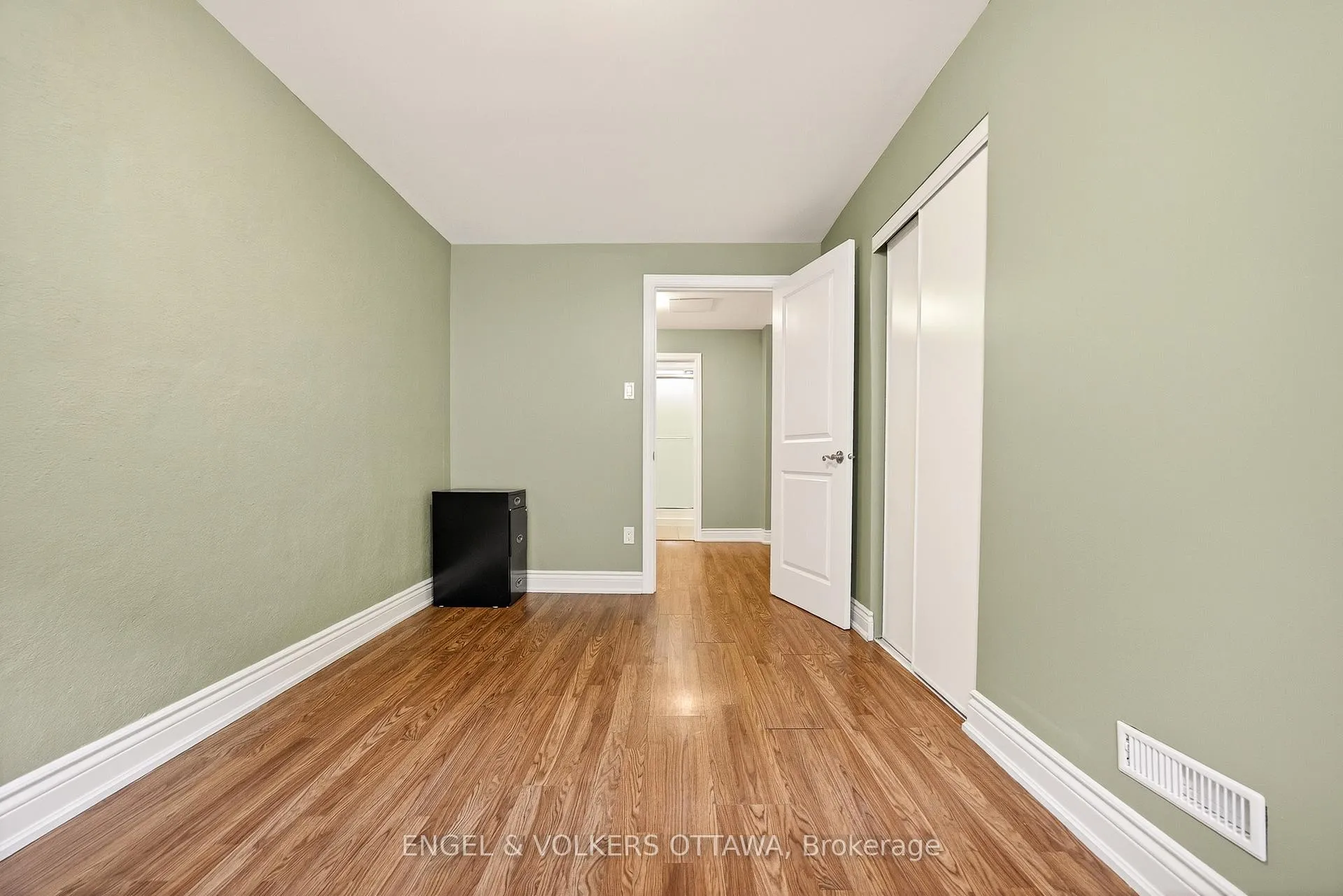 Photo 27 of 1291 Notting Hill Avenue, Ottawa, Ellwood — HOMEH