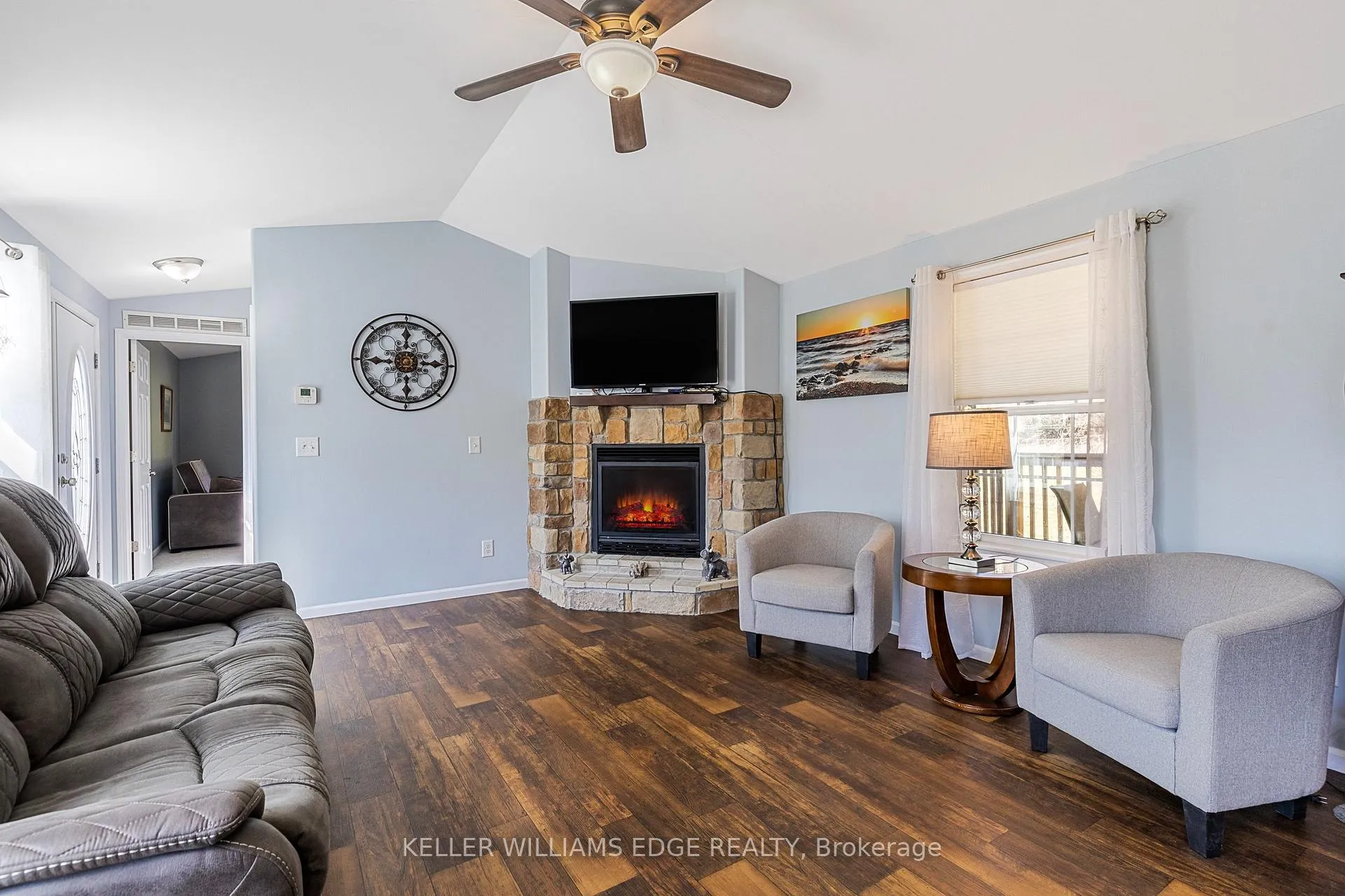 Photo 6 of 53 Hillside Crescent, Hamilton, Rural Flamborough — HOMEH