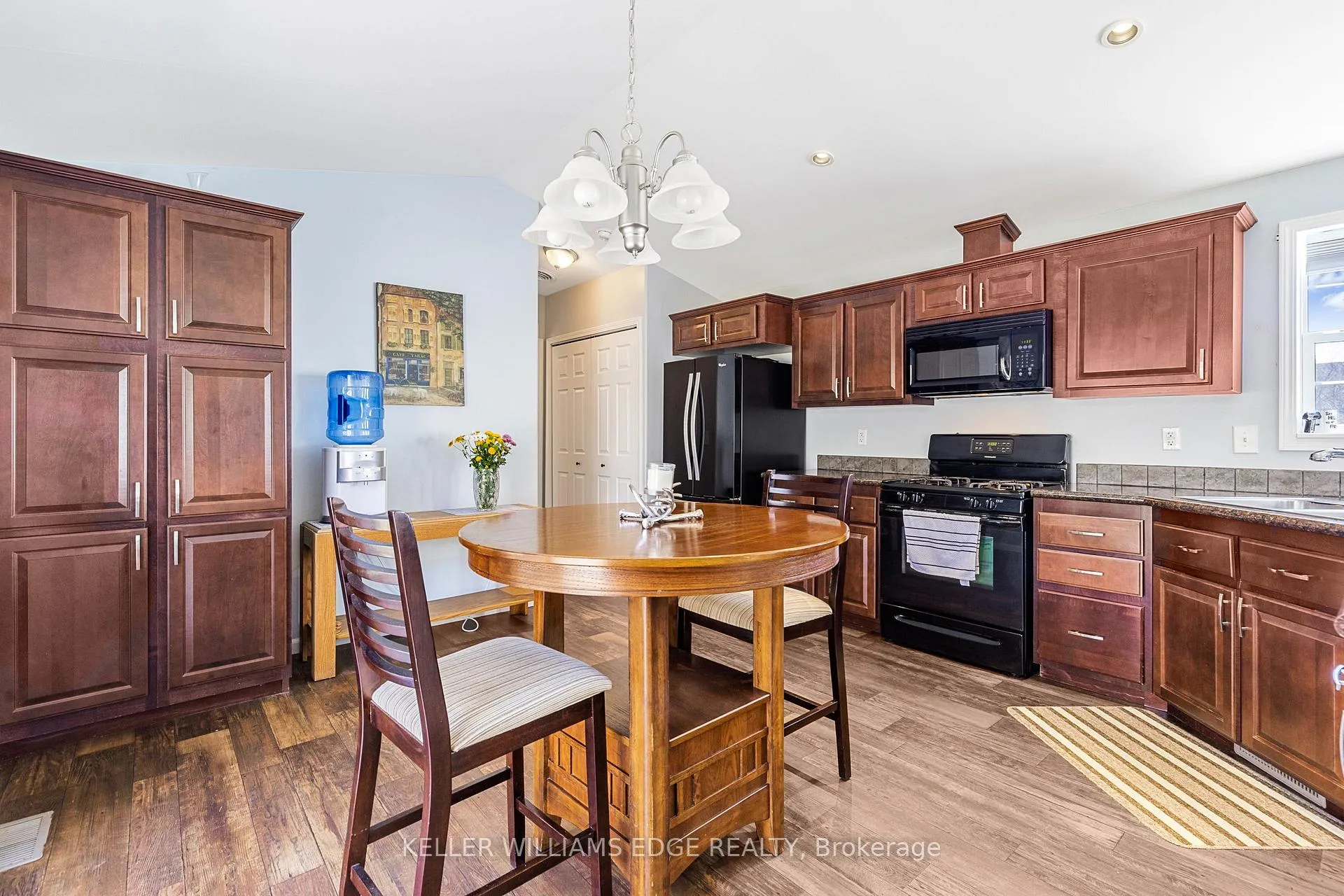 Photo 7 of 53 Hillside Crescent, Hamilton, Rural Flamborough — HOMEH