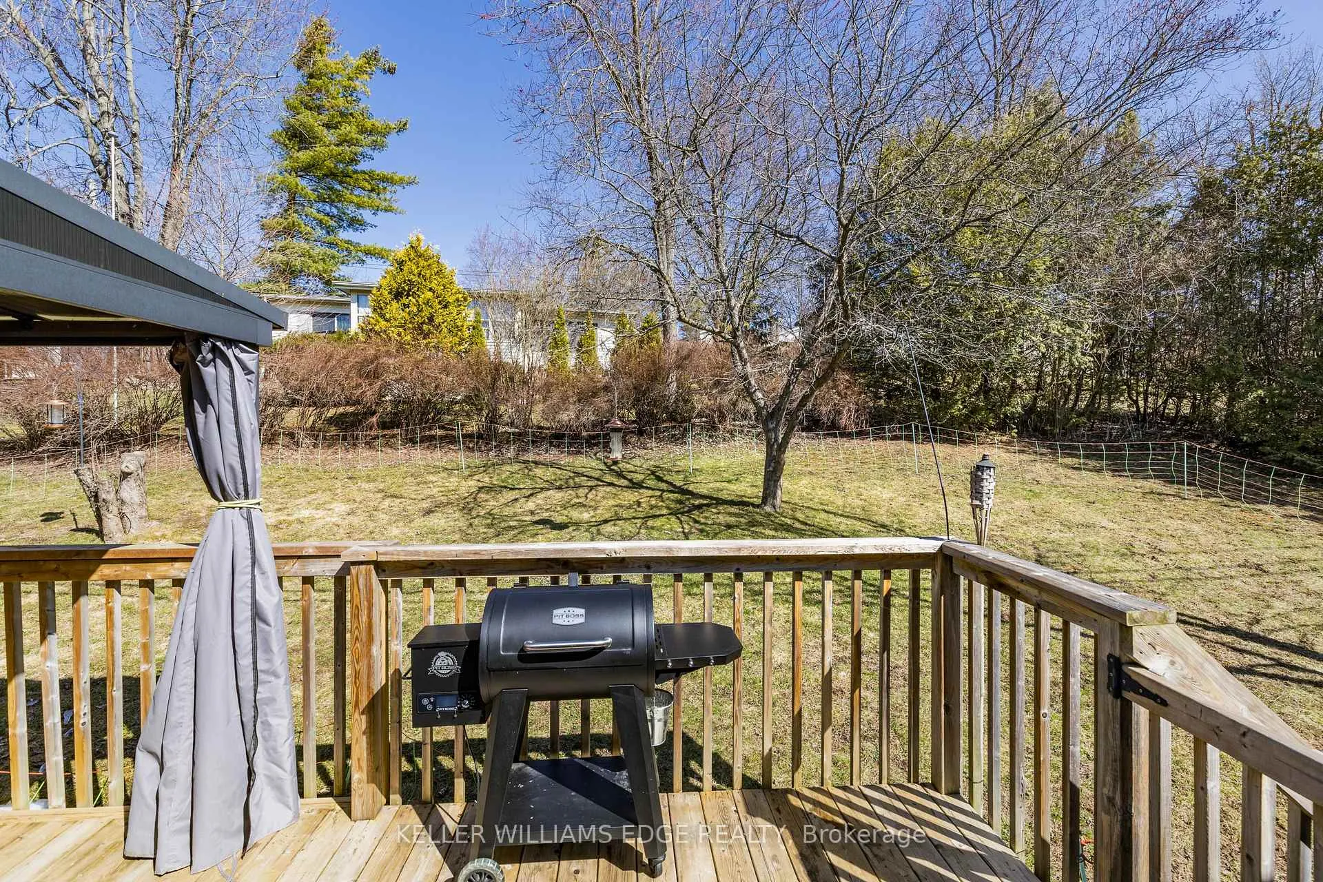 Photo 11 of 53 Hillside Crescent, Hamilton, Rural Flamborough — HOMEH