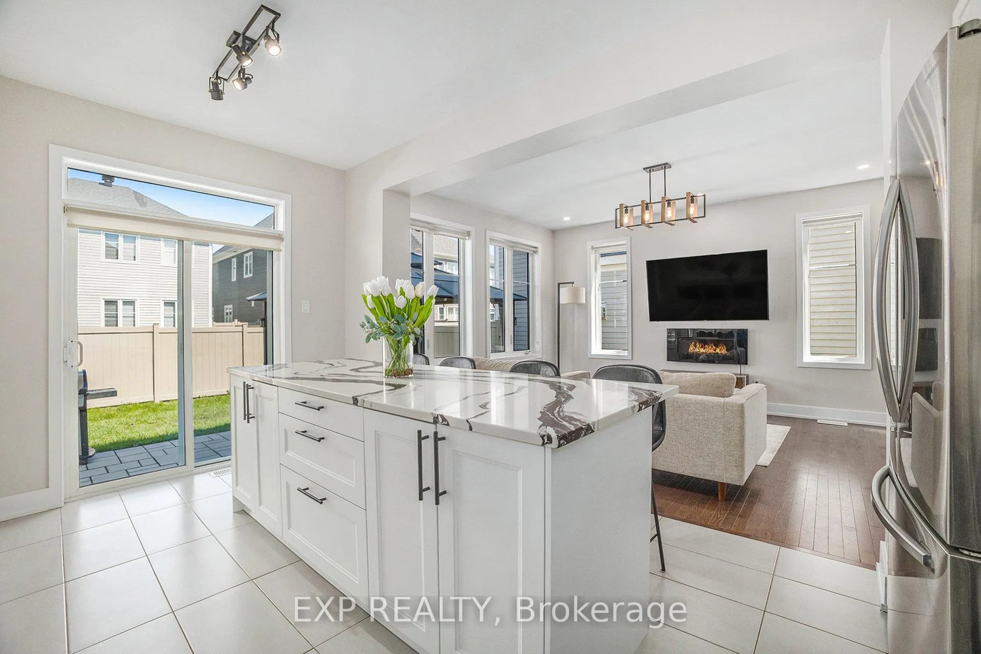 Photo 11 of 63 Pelham Crescent, Ottawa, Goulbourn Twp From Franktown Rd/South To Rideau — HOMEH