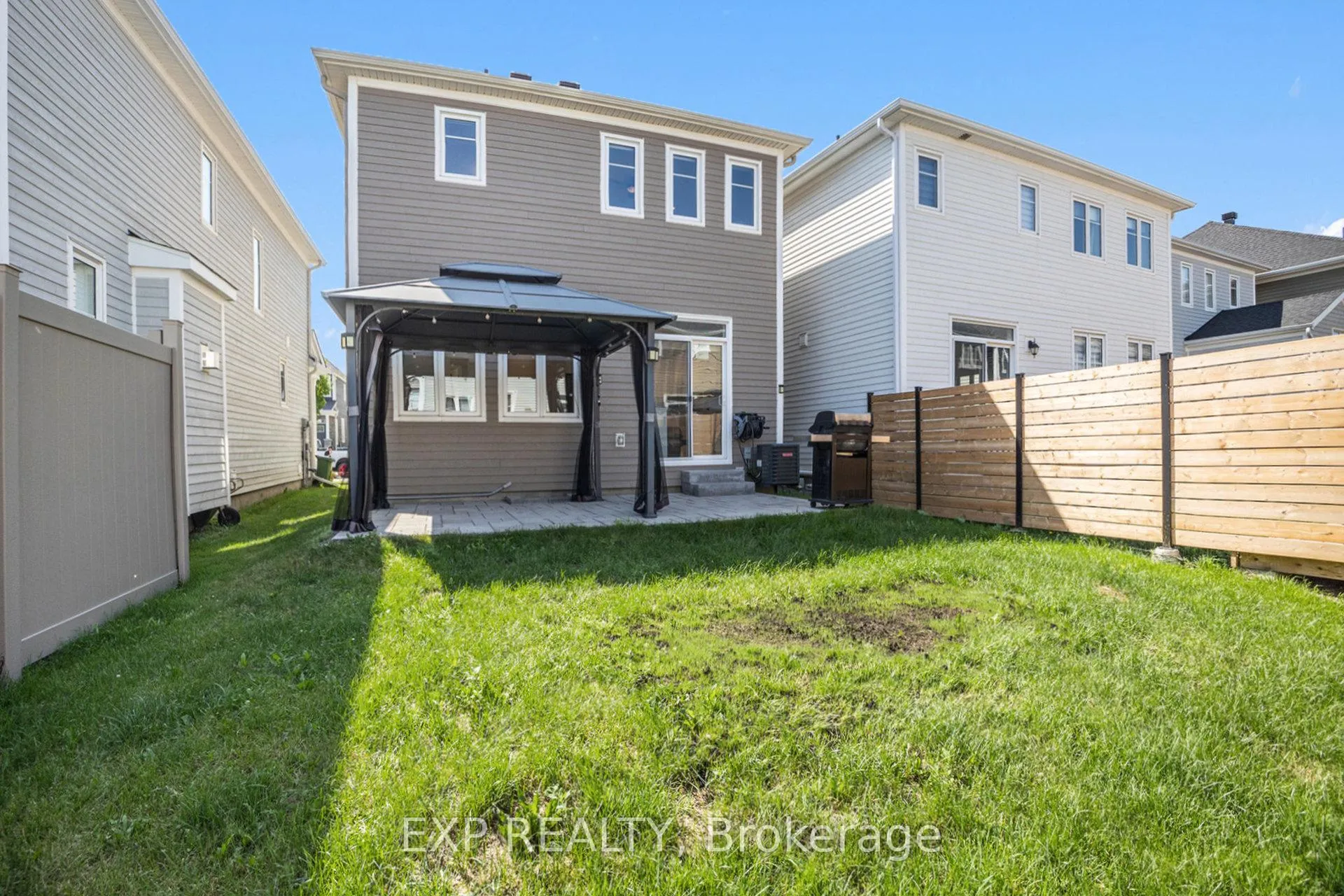 Photo 28 of 63 Pelham Crescent, Ottawa, Goulbourn Twp From Franktown Rd/South To Rideau — HOMEH