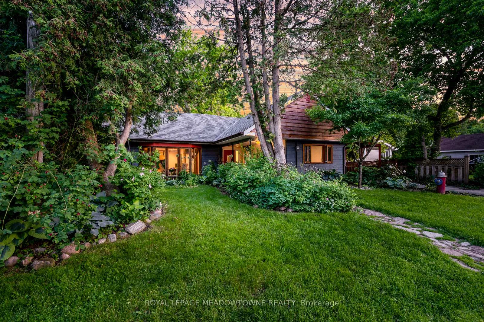 Photo 44 of 99 River Road, Brampton, Huttonville — HOMEH