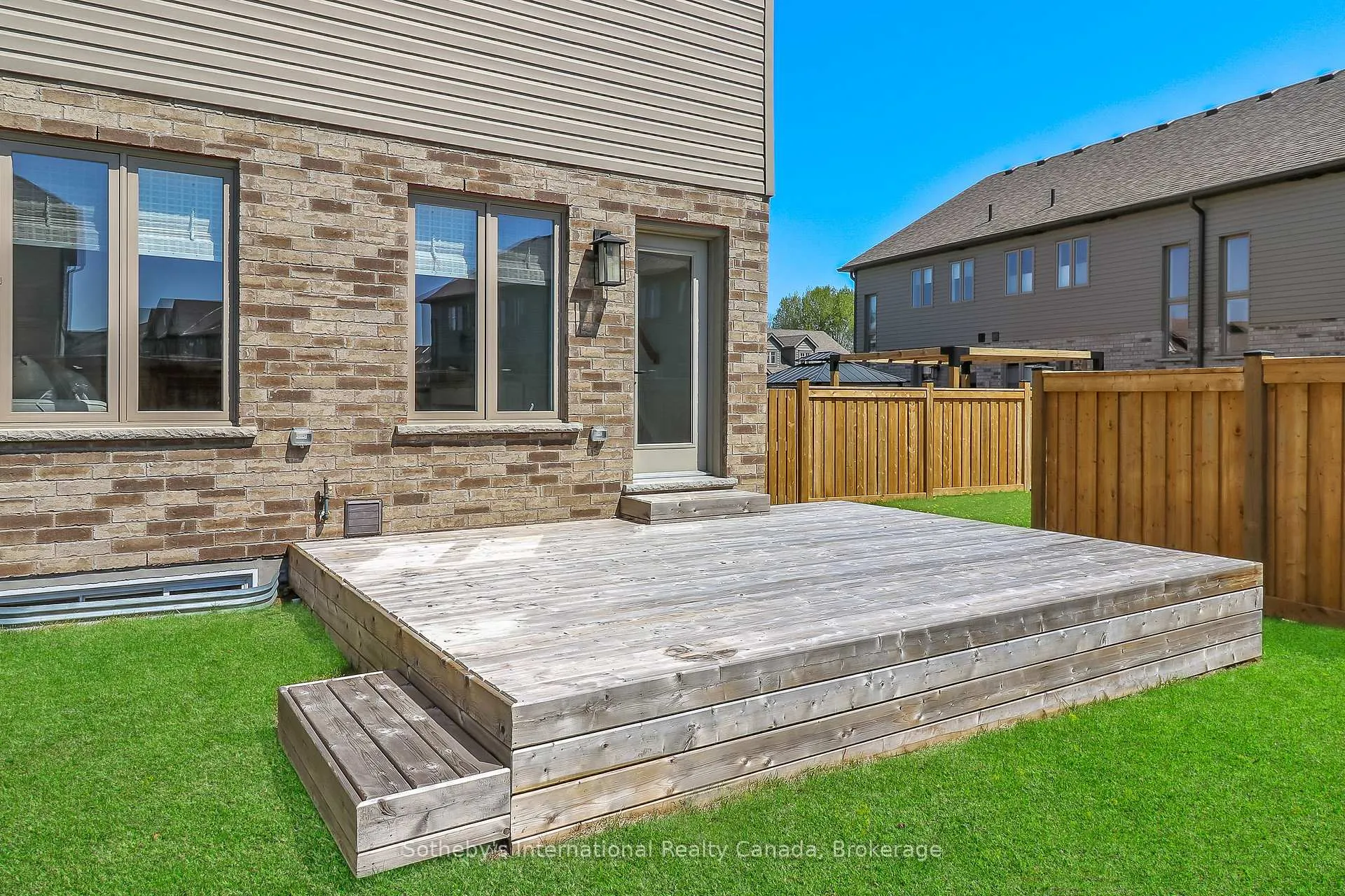 Photo 33 of 33 Foley Crescent, Collingwood — HOMEH
