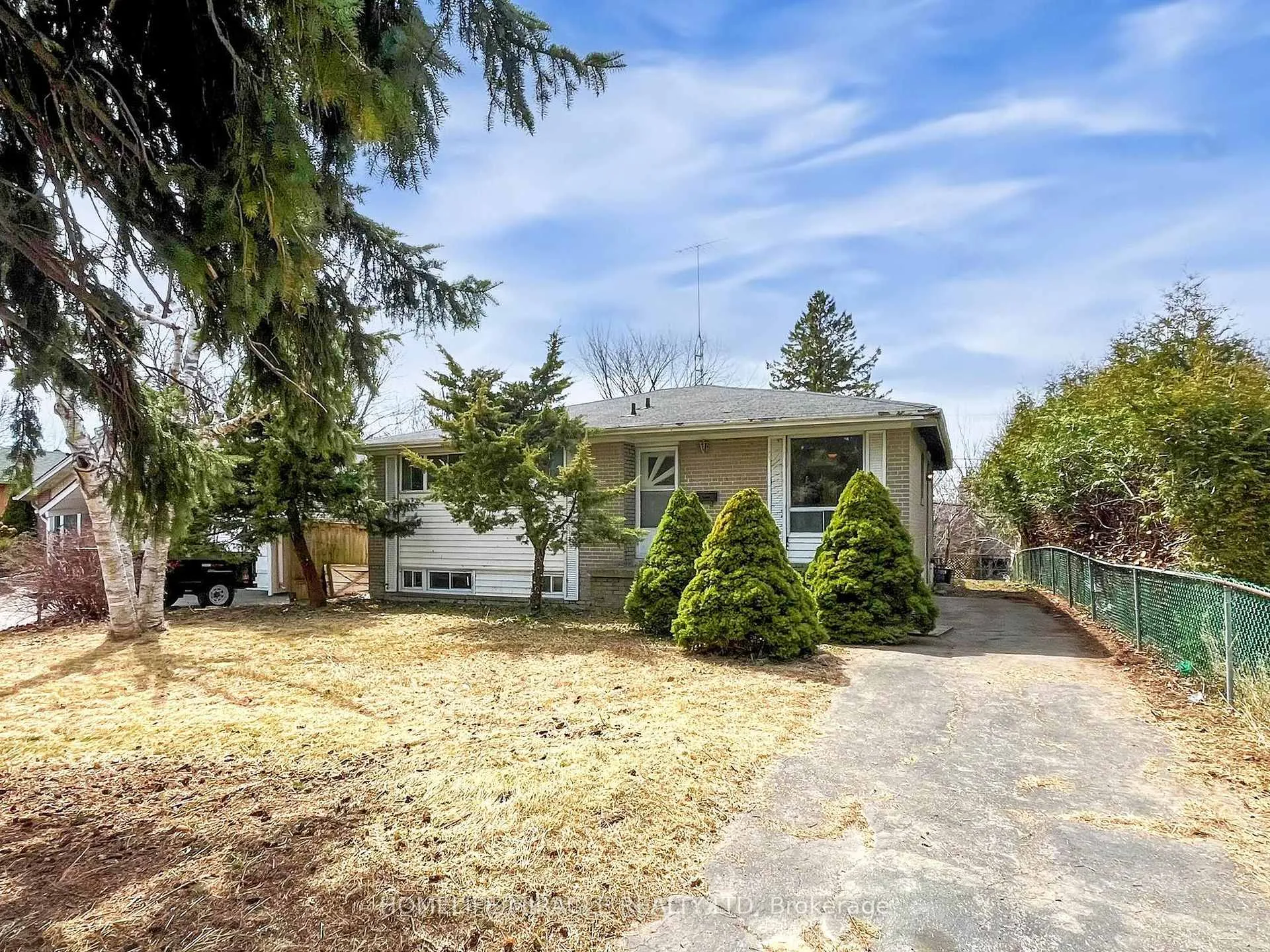 Photo 2 of 912 Reytan Boulevard, Pickering, Bay Ridges — HOMEH