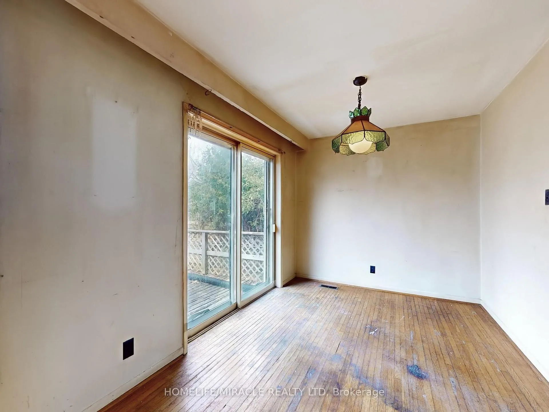 Photo 7 of 912 Reytan Boulevard, Pickering, Bay Ridges — HOMEH